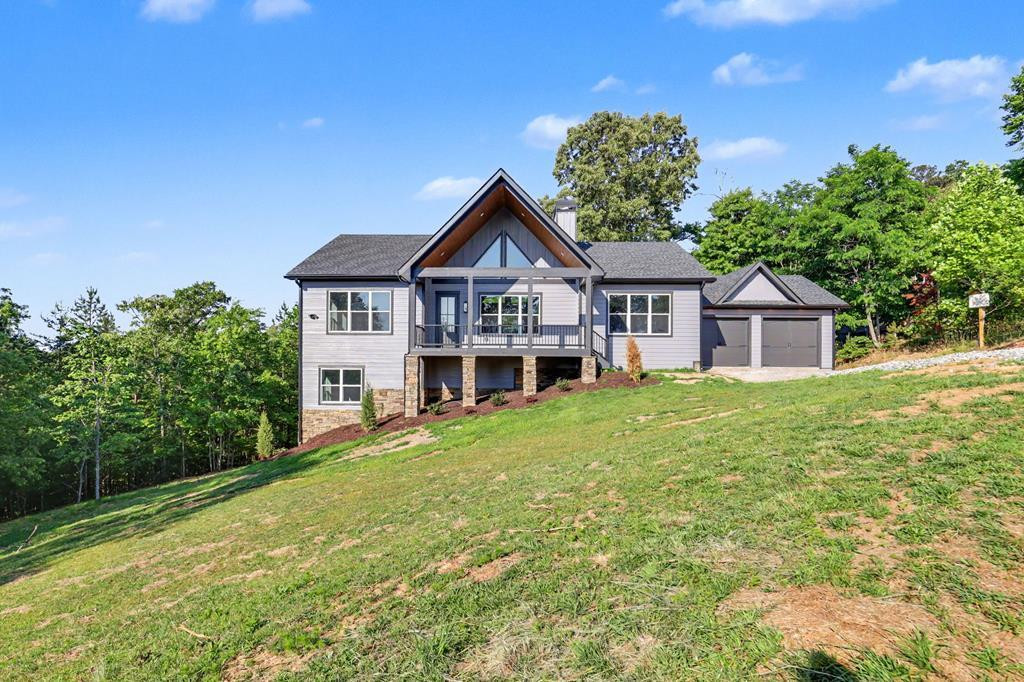 383 Rustic Barn, Morganton, Georgia, 4 Bedrooms Bedrooms, 7 Rooms Rooms,3 BathroomsBathrooms,For sale,Rustic Barn,98544609
