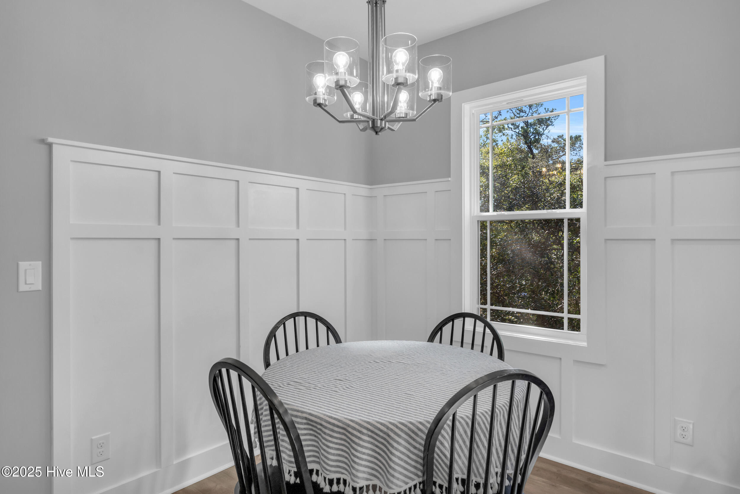 100537847 | Photo 12