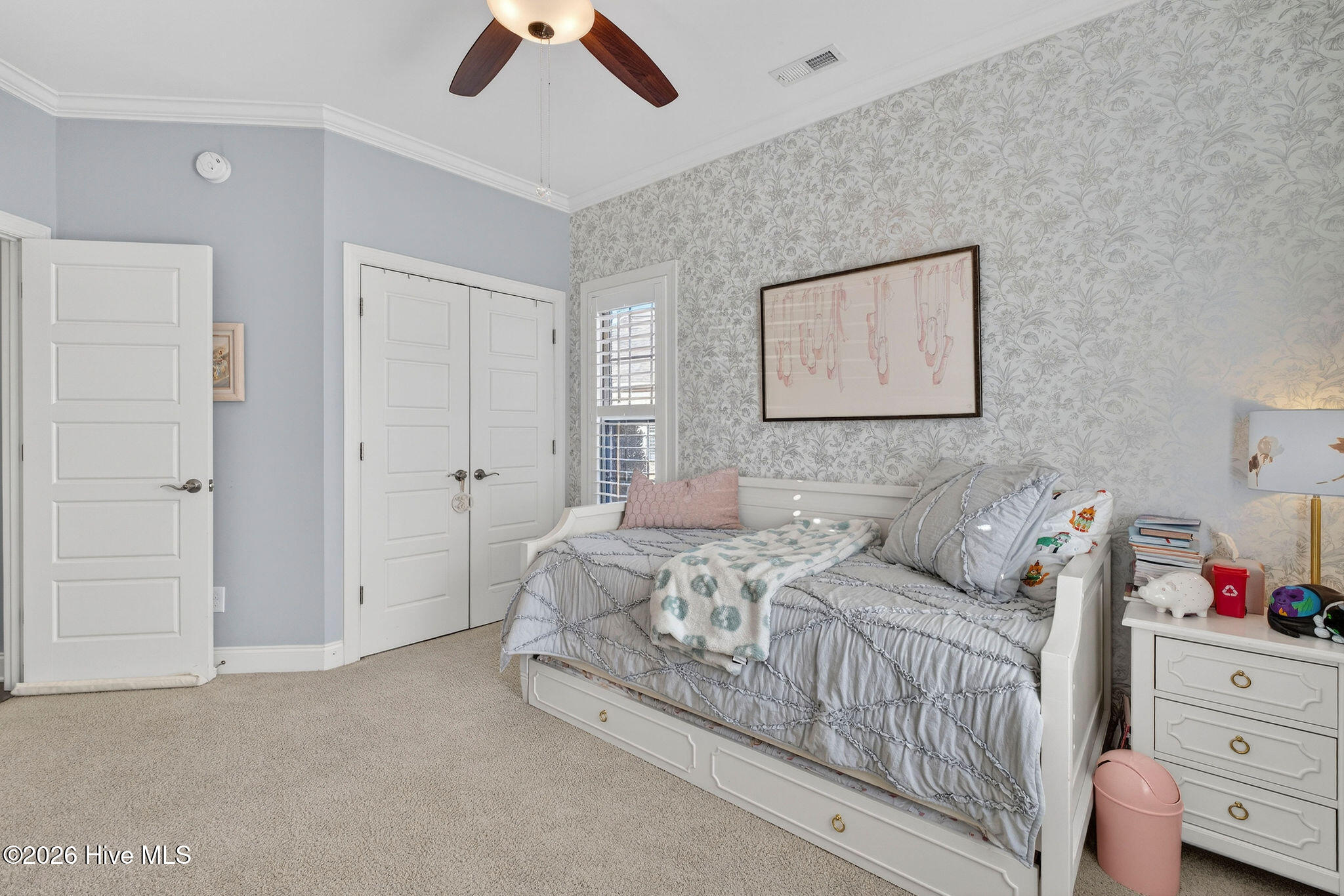 100554846 | Photo 46