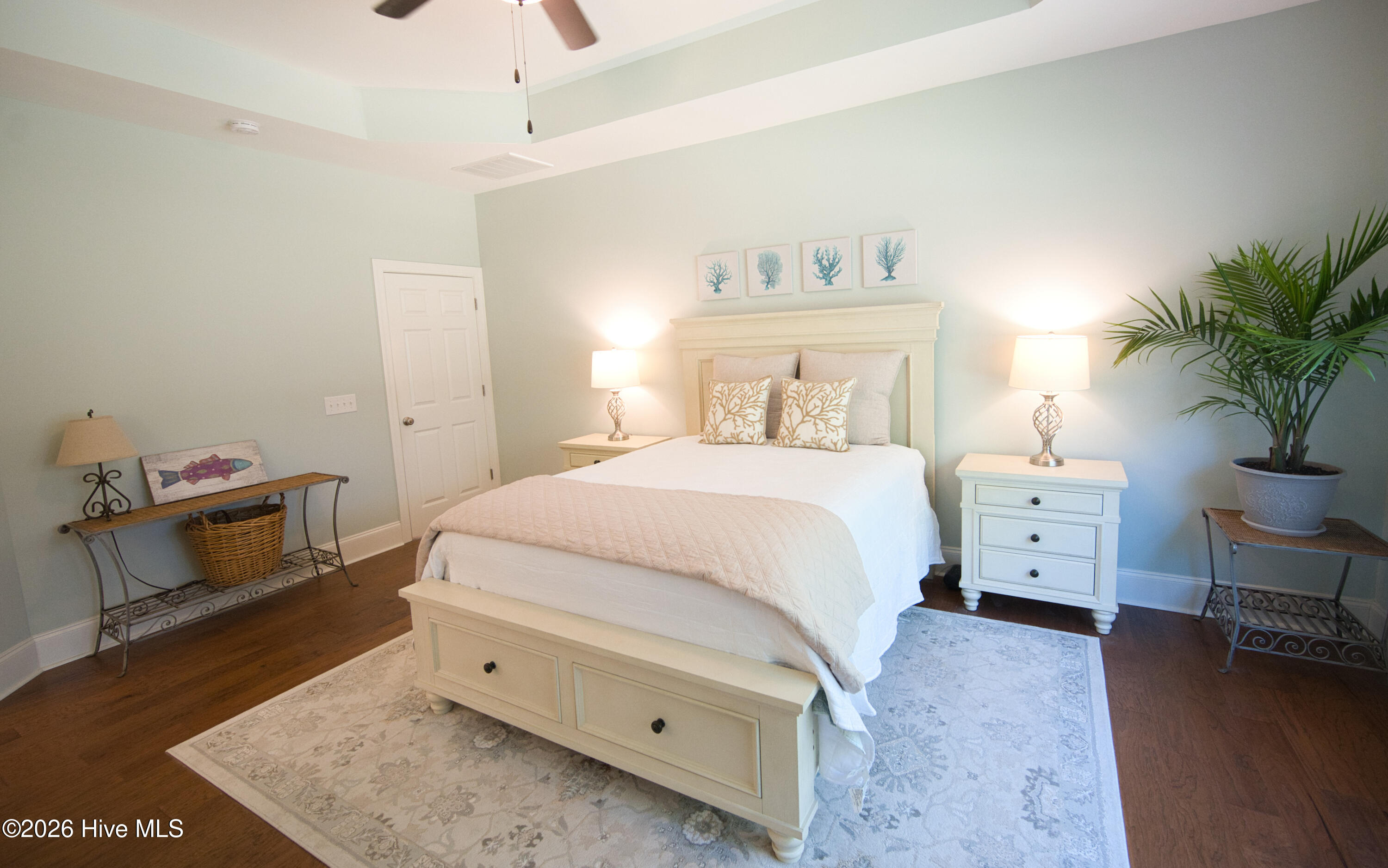 100567363 | Photo 26