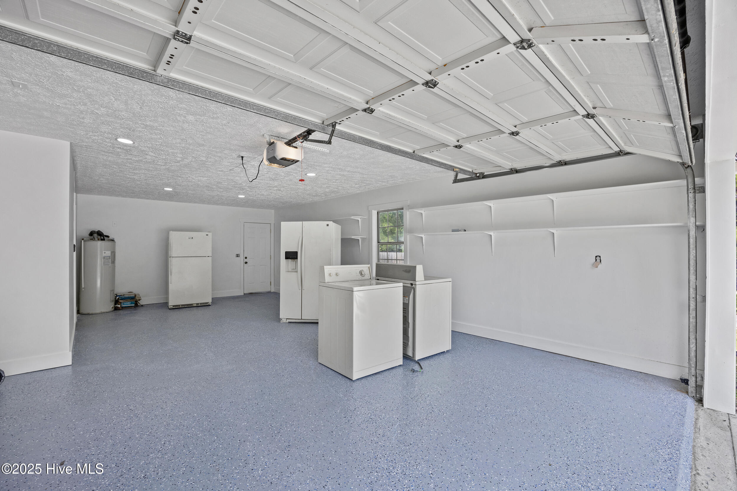 100521133 | Photo 42