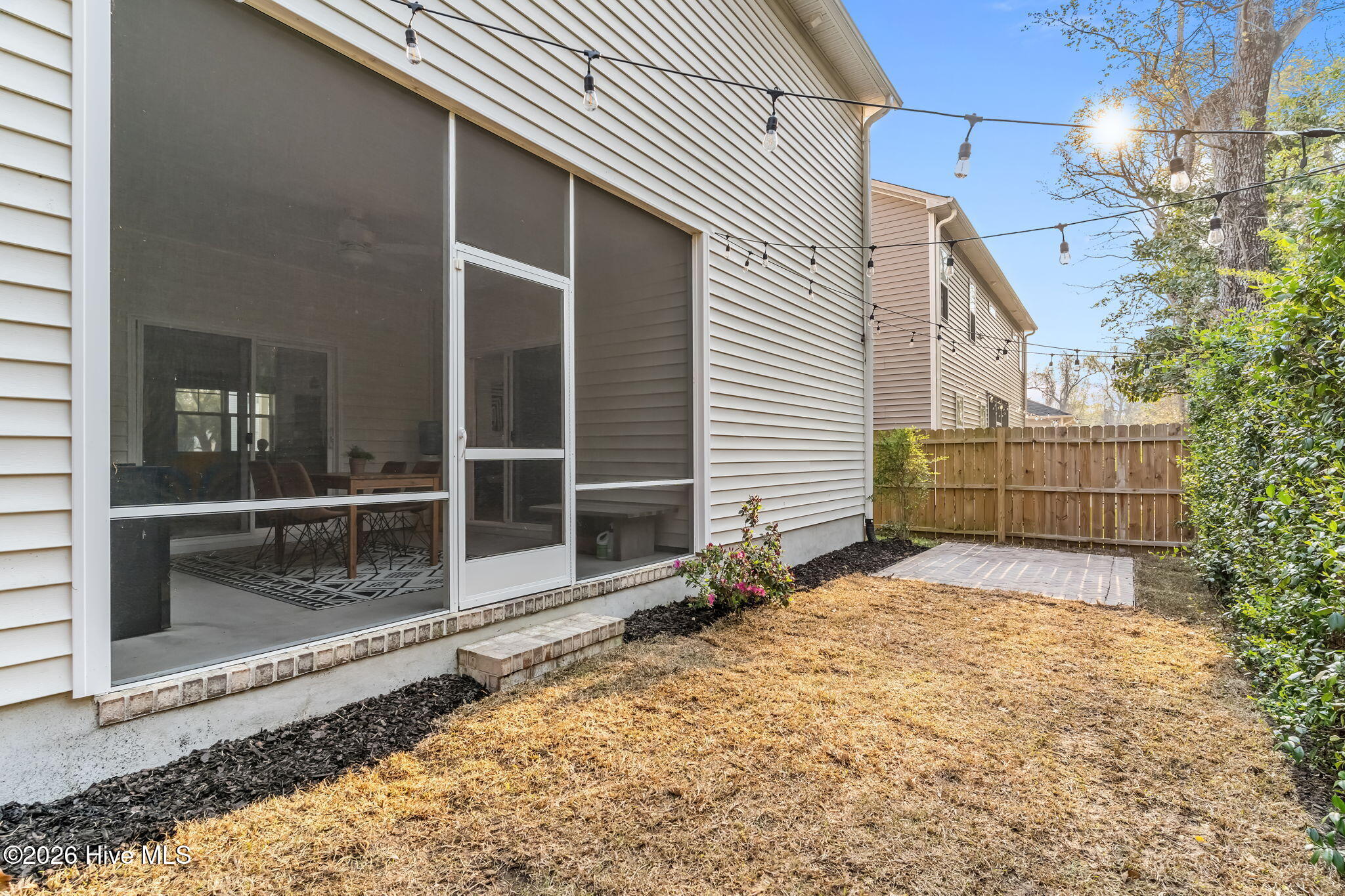 100562426 | Photo 30