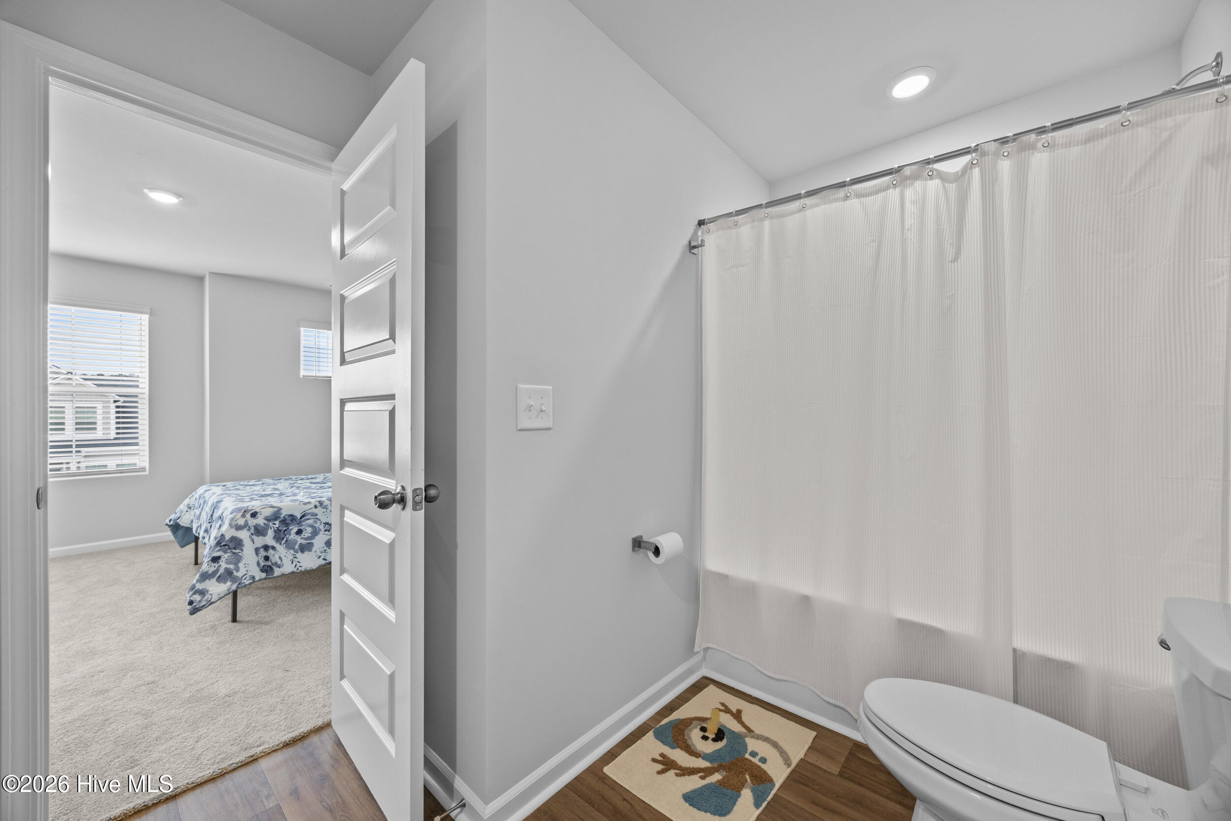 100554337 | Photo 36