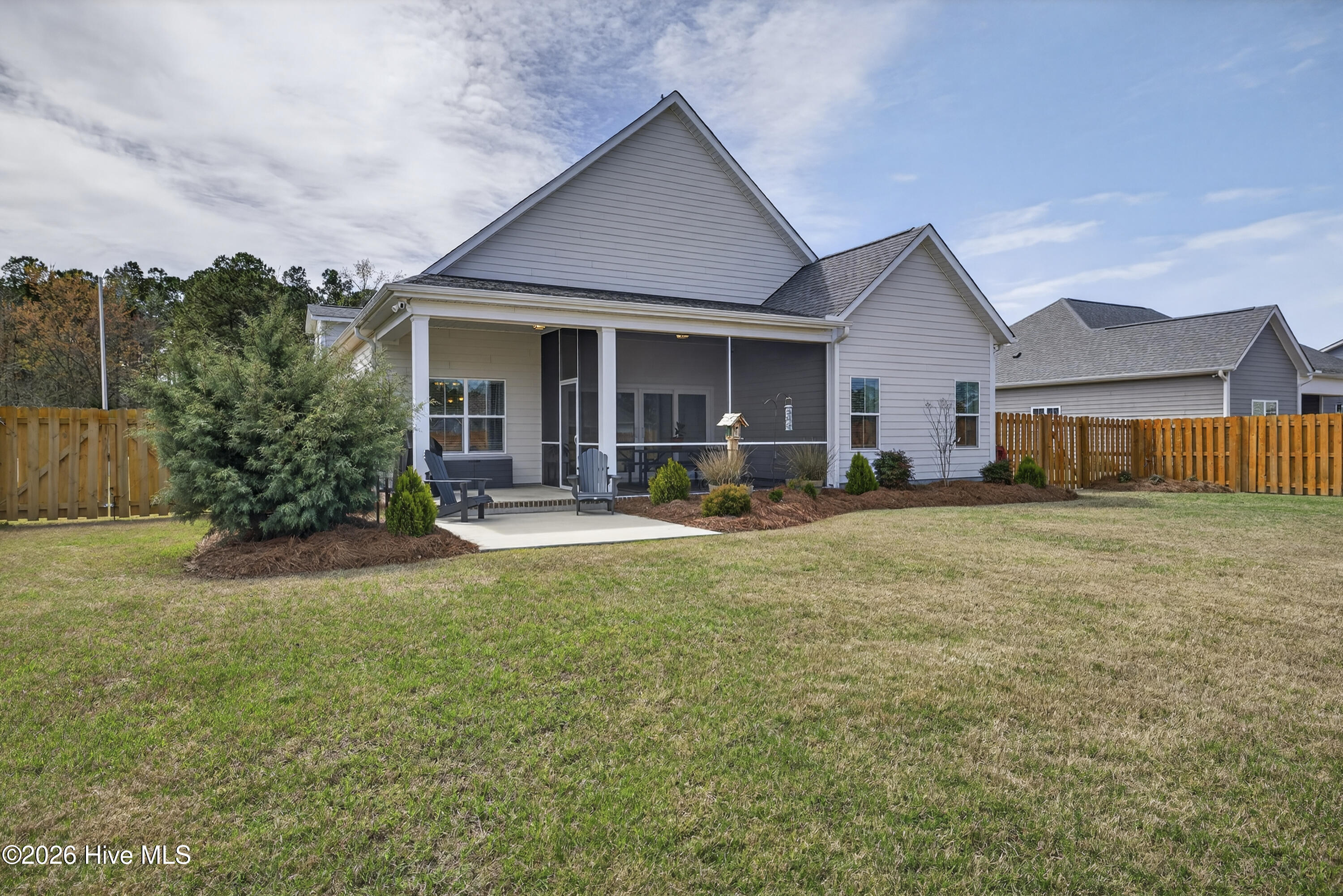 100564336 | Photo 49