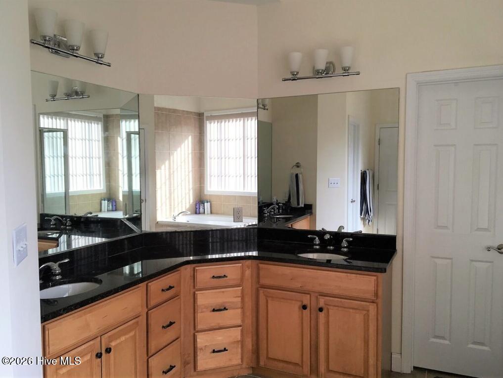 100547749 | Photo 12