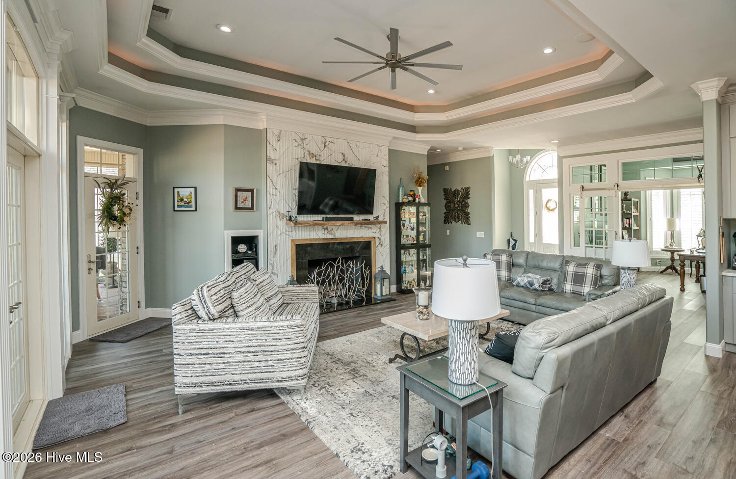 100560123 | Photo 10