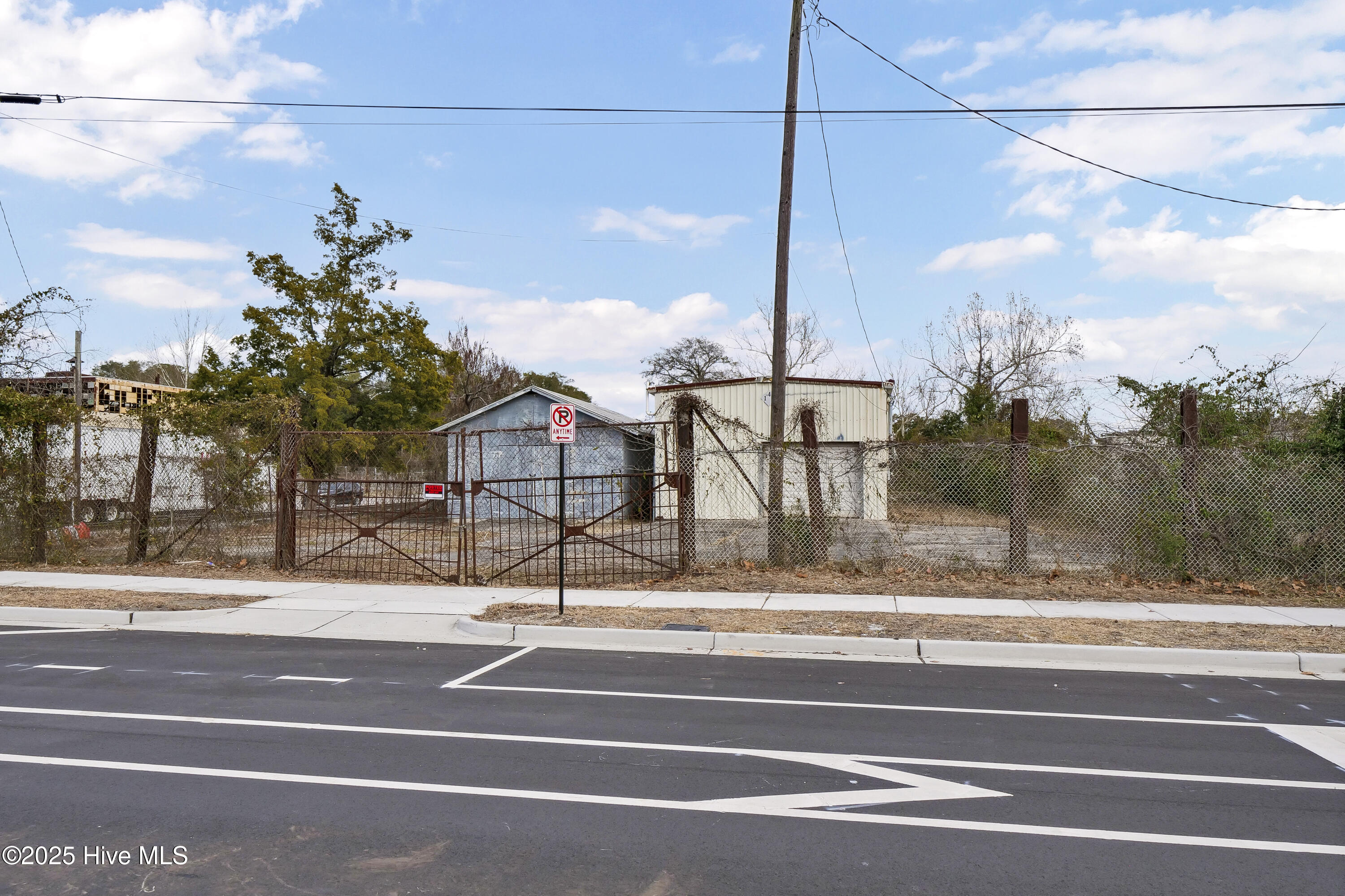 100546015 | Photo 26