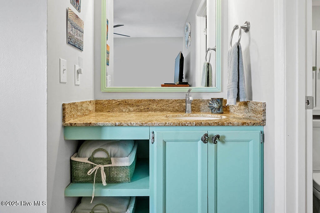 100494339 | Photo 31