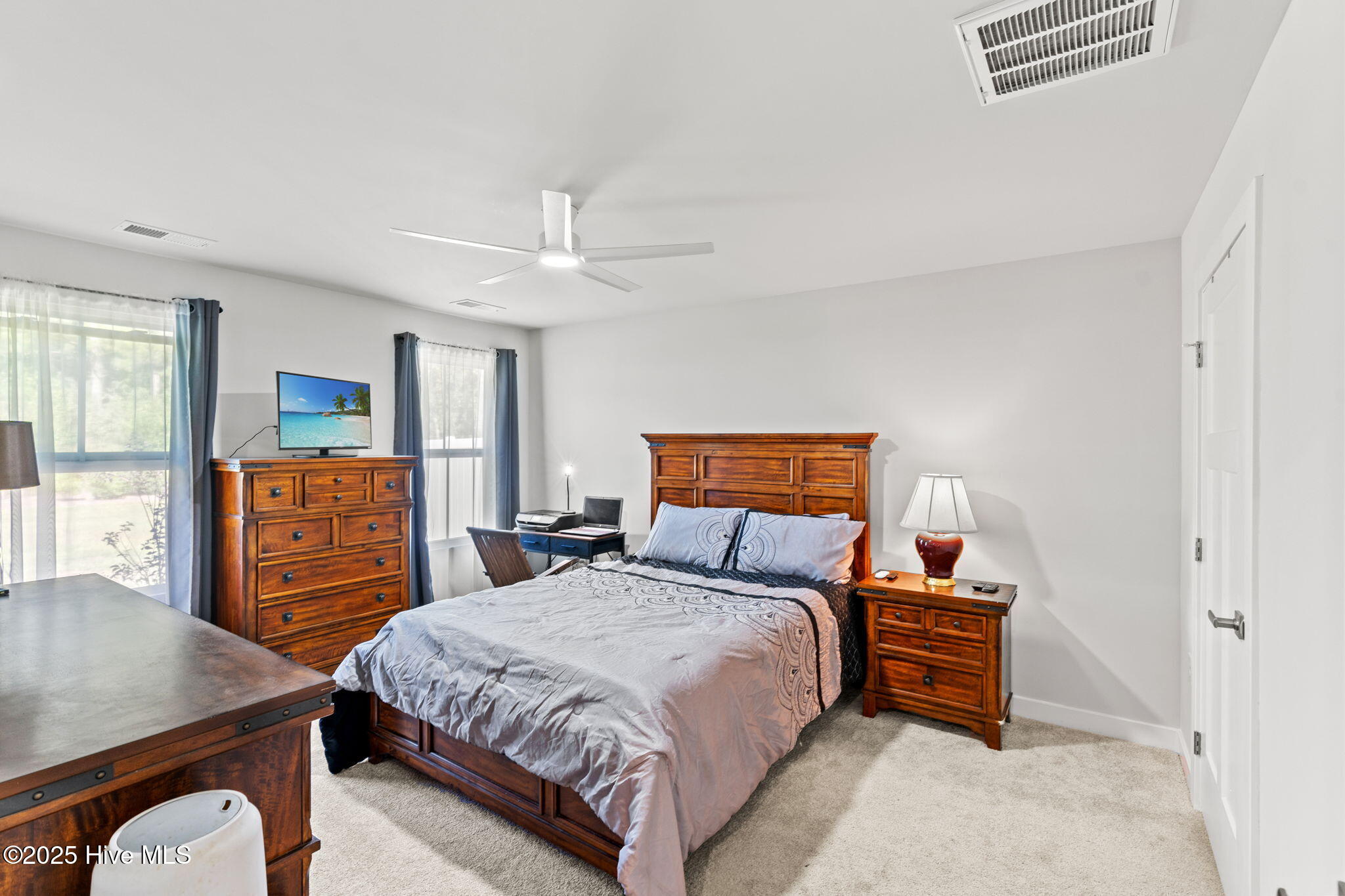 100537492 | Photo 10