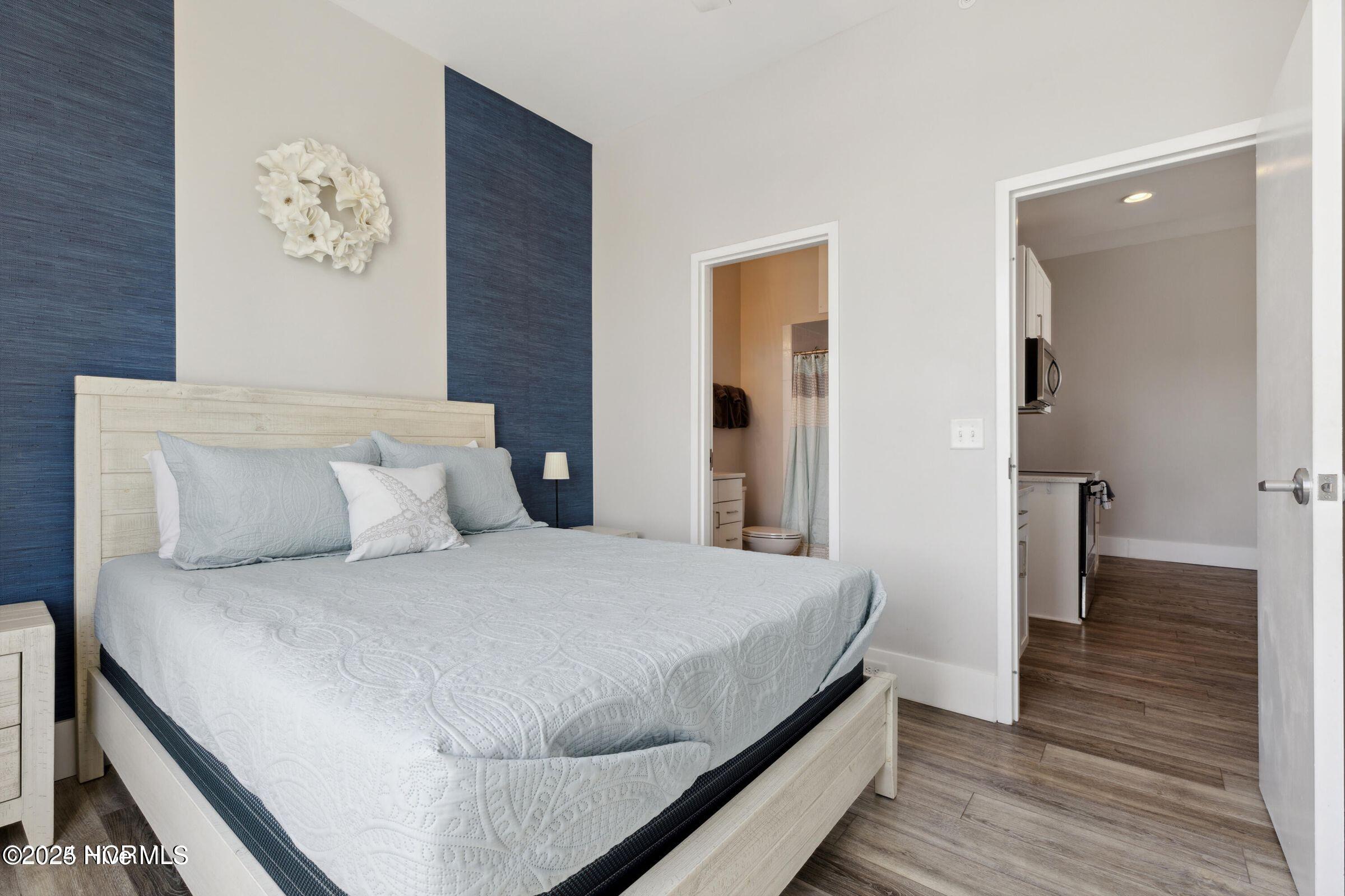 100542009 | Photo 25