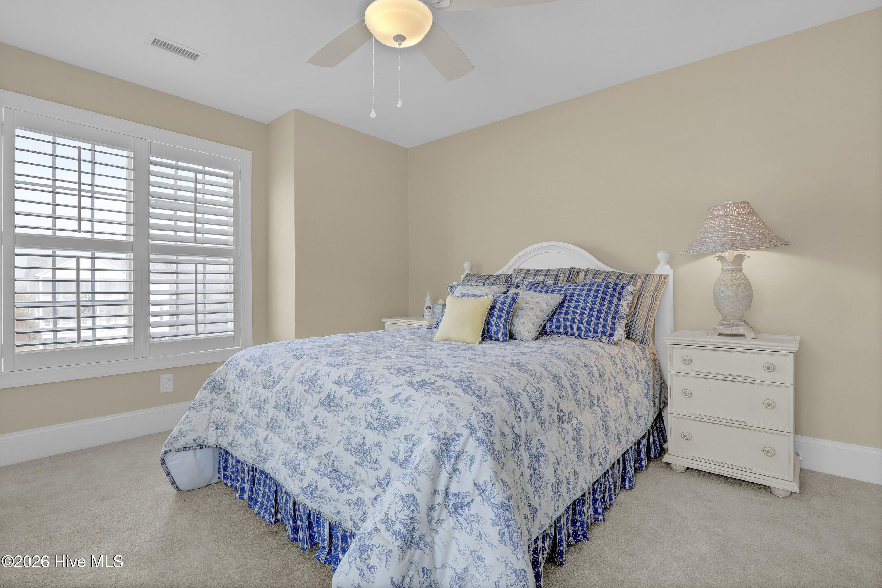 100559155 | Photo 38