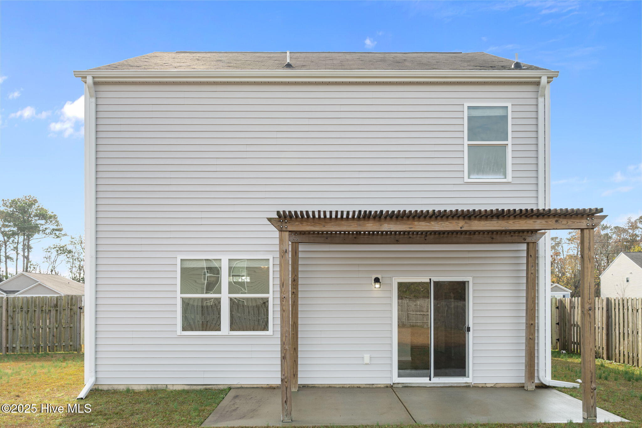 100536149 | Photo 26