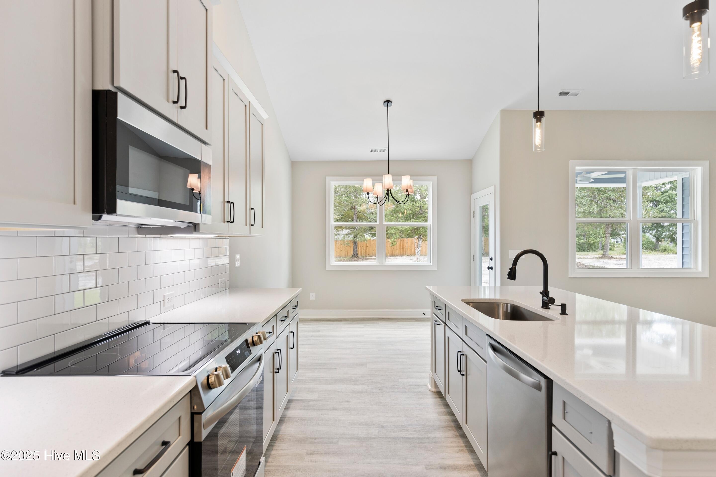 100524111 | Photo 20