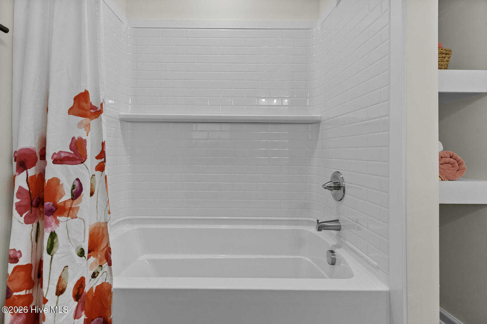 100563148 | Photo 16