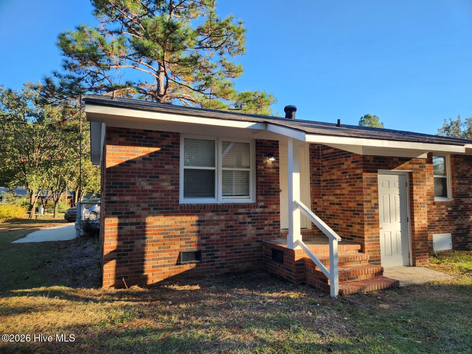 Homes for sale in Roseboro, NC | 616 N Pine St, Roseboro, NC 28382 | MLS# 100543860
