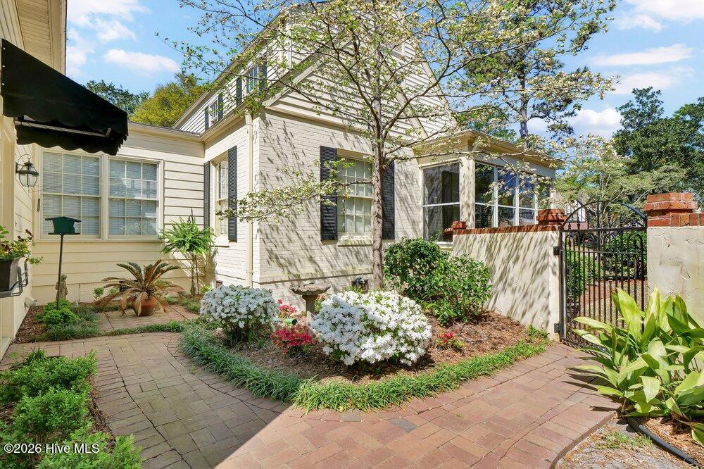 100562468 | Photo 35