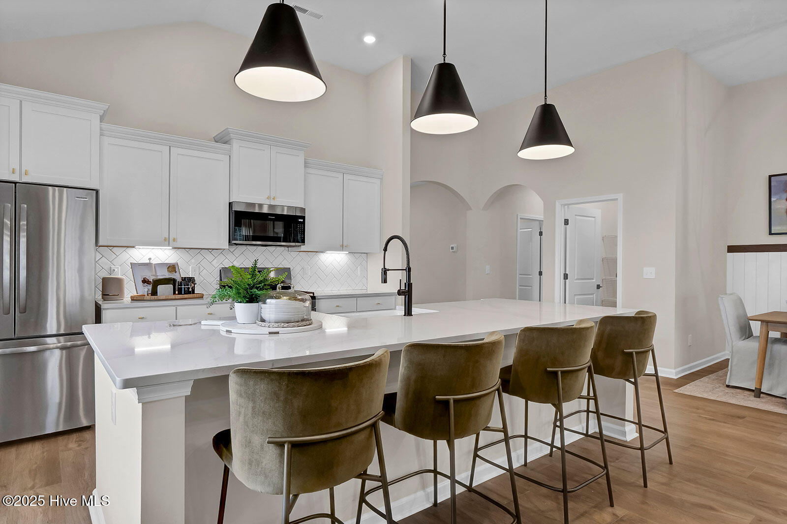 100539796 | Photo 14