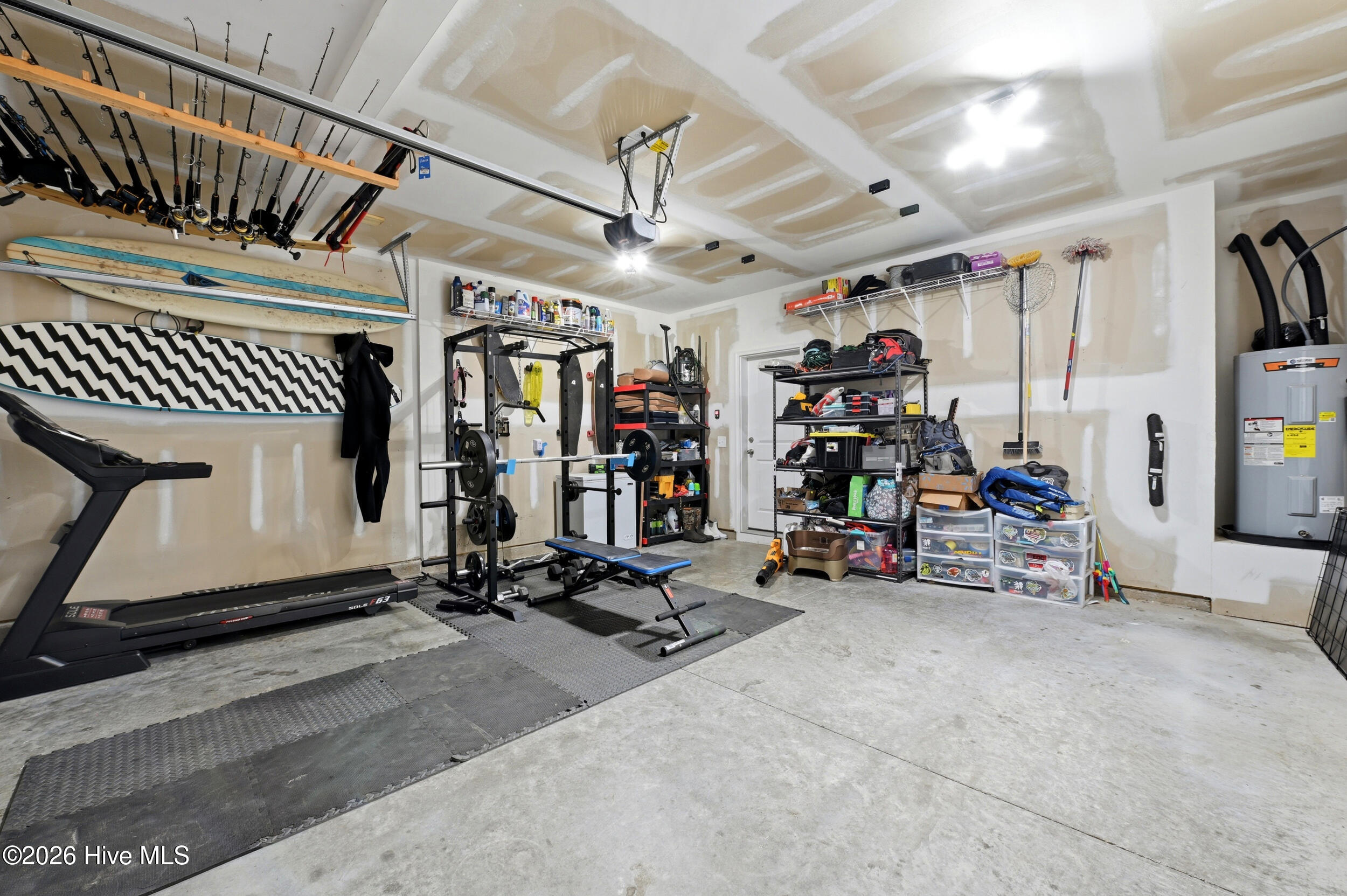 100562892 | Photo 35