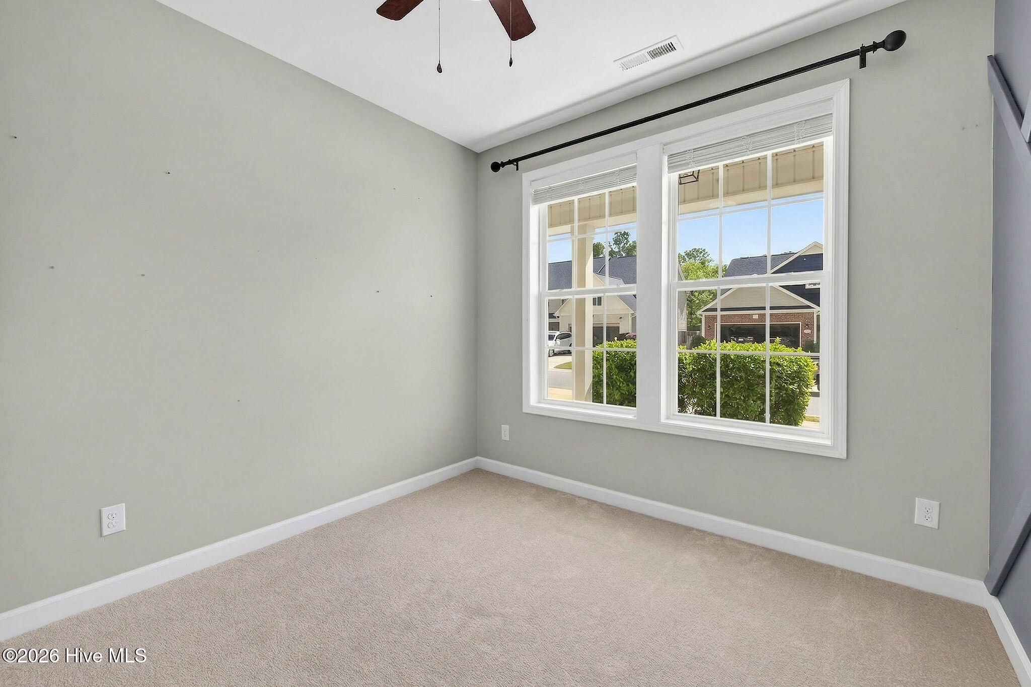 100564802 | Photo 30