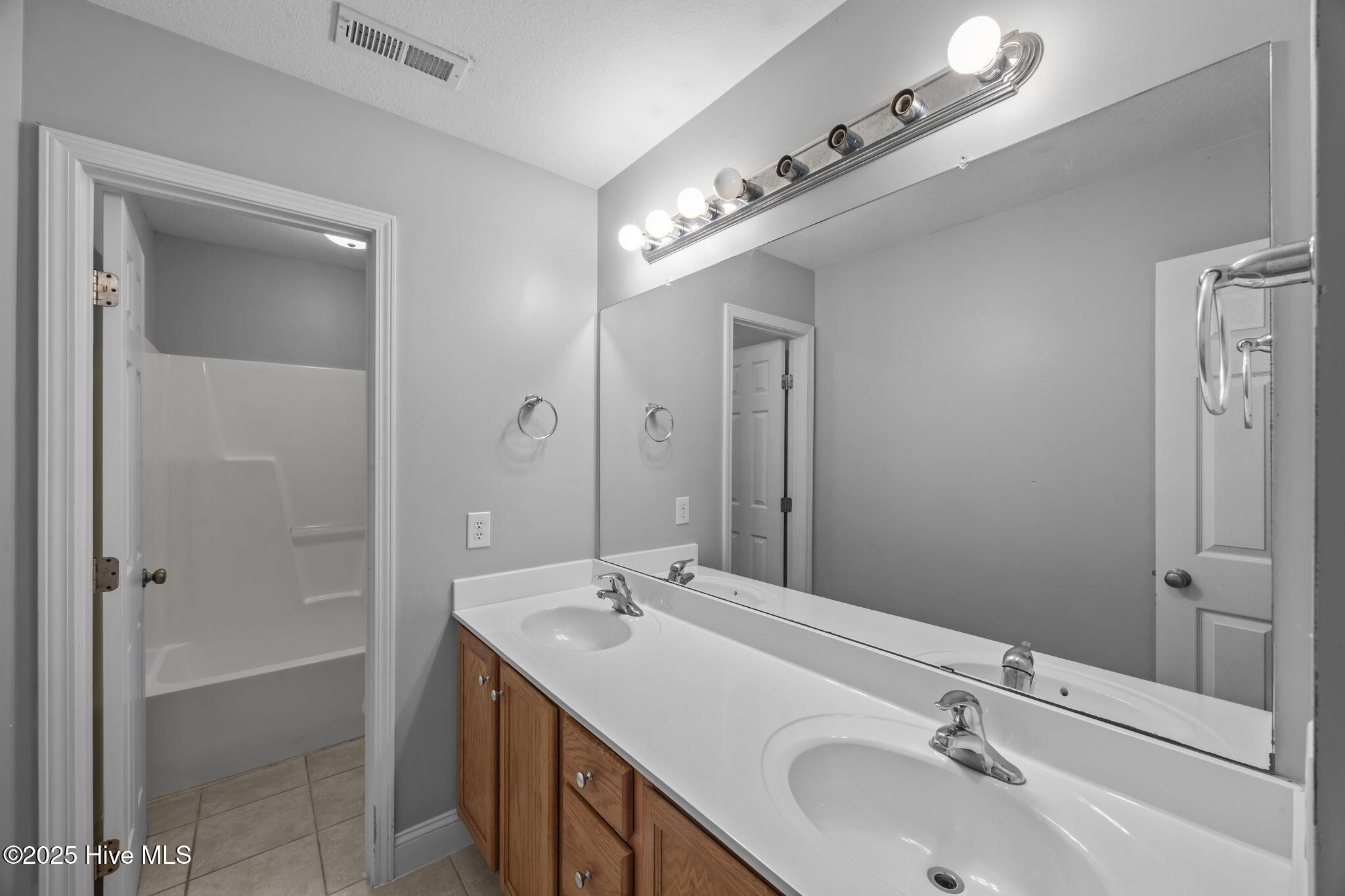 10-web-or-mls-0C0A9251