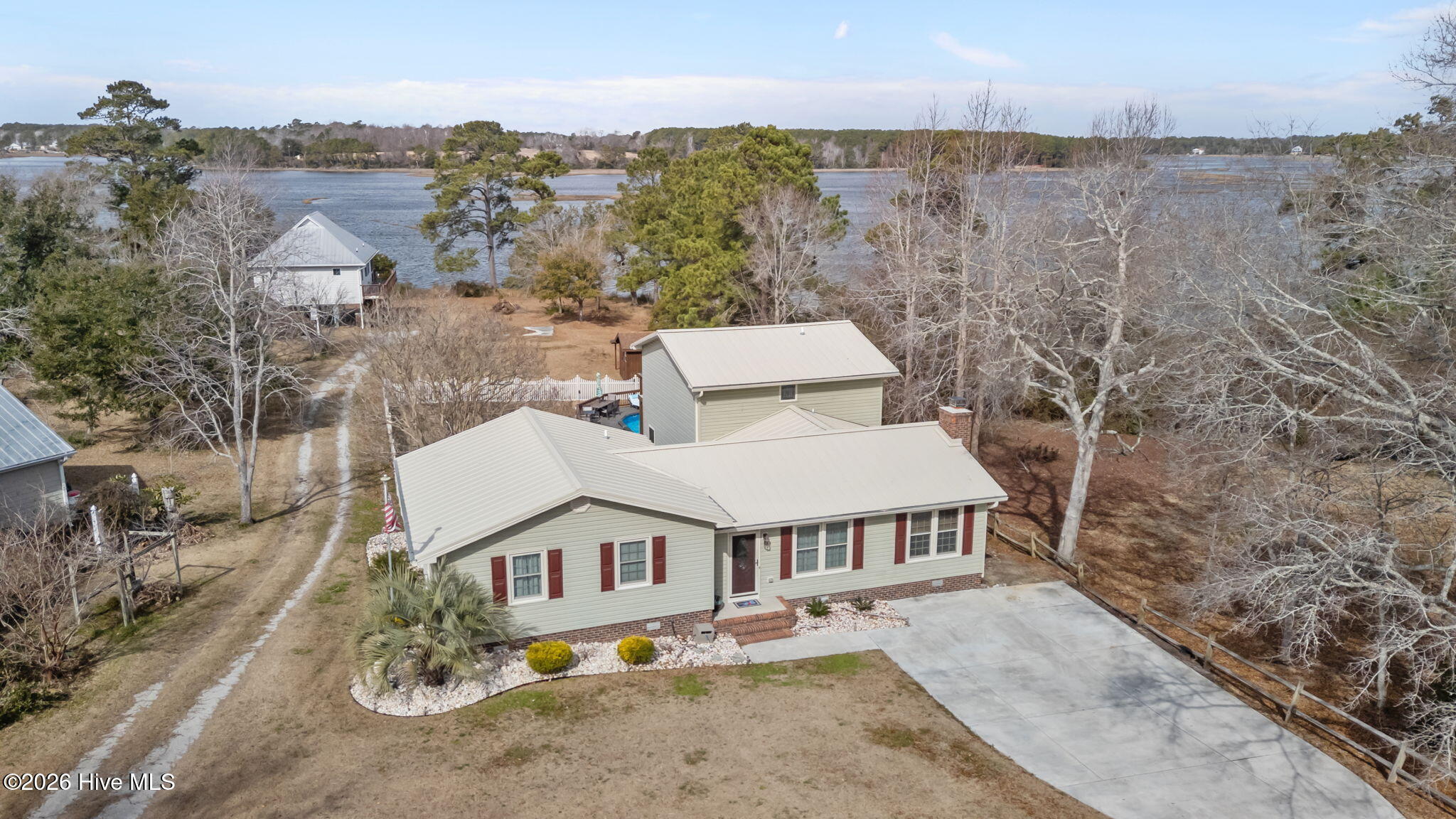 100558947 | Photo 47