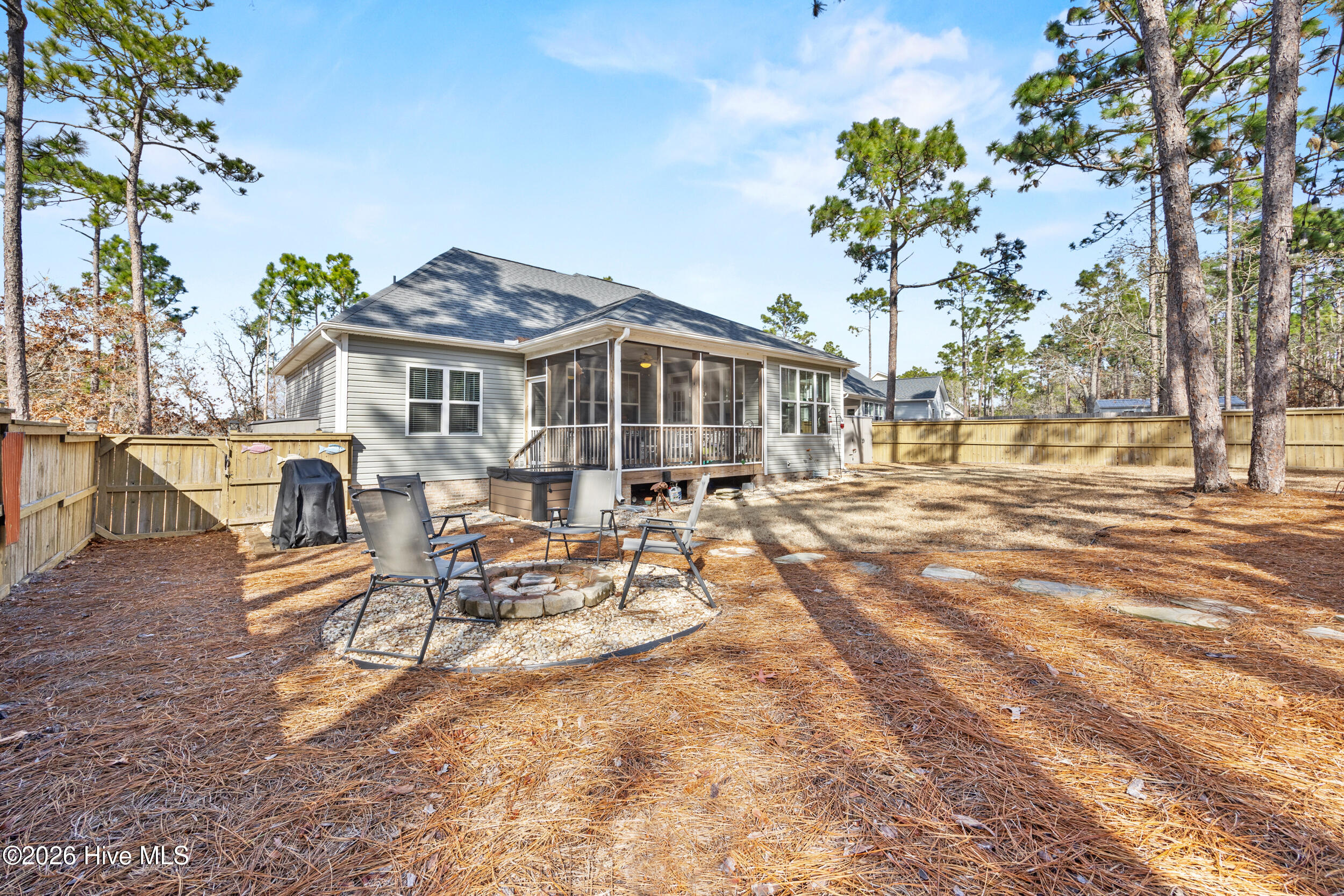 100553911 | Photo 35