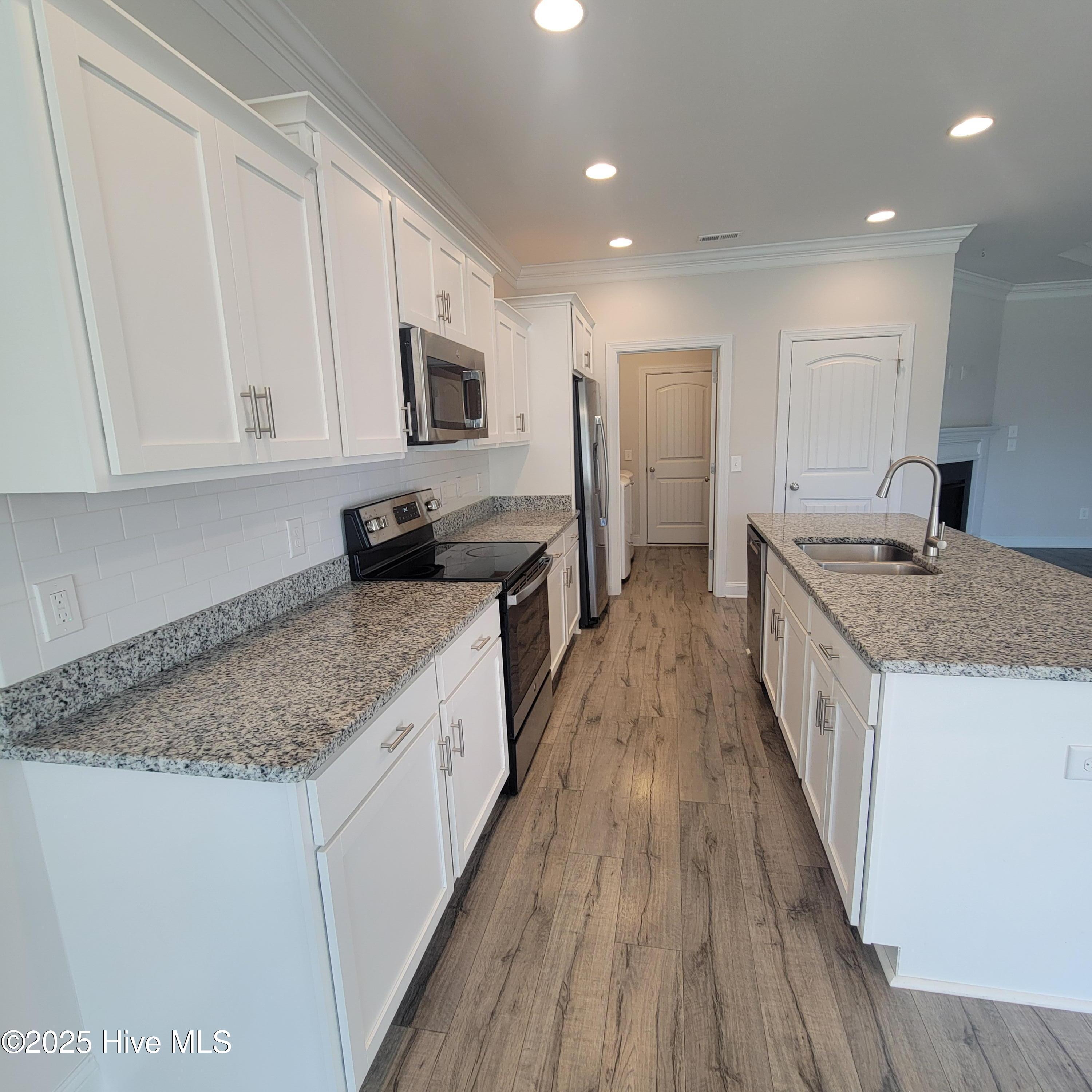 211 W Broughton Lane, Rocky Point, NC 28457 – photo 18: 20250904_144416