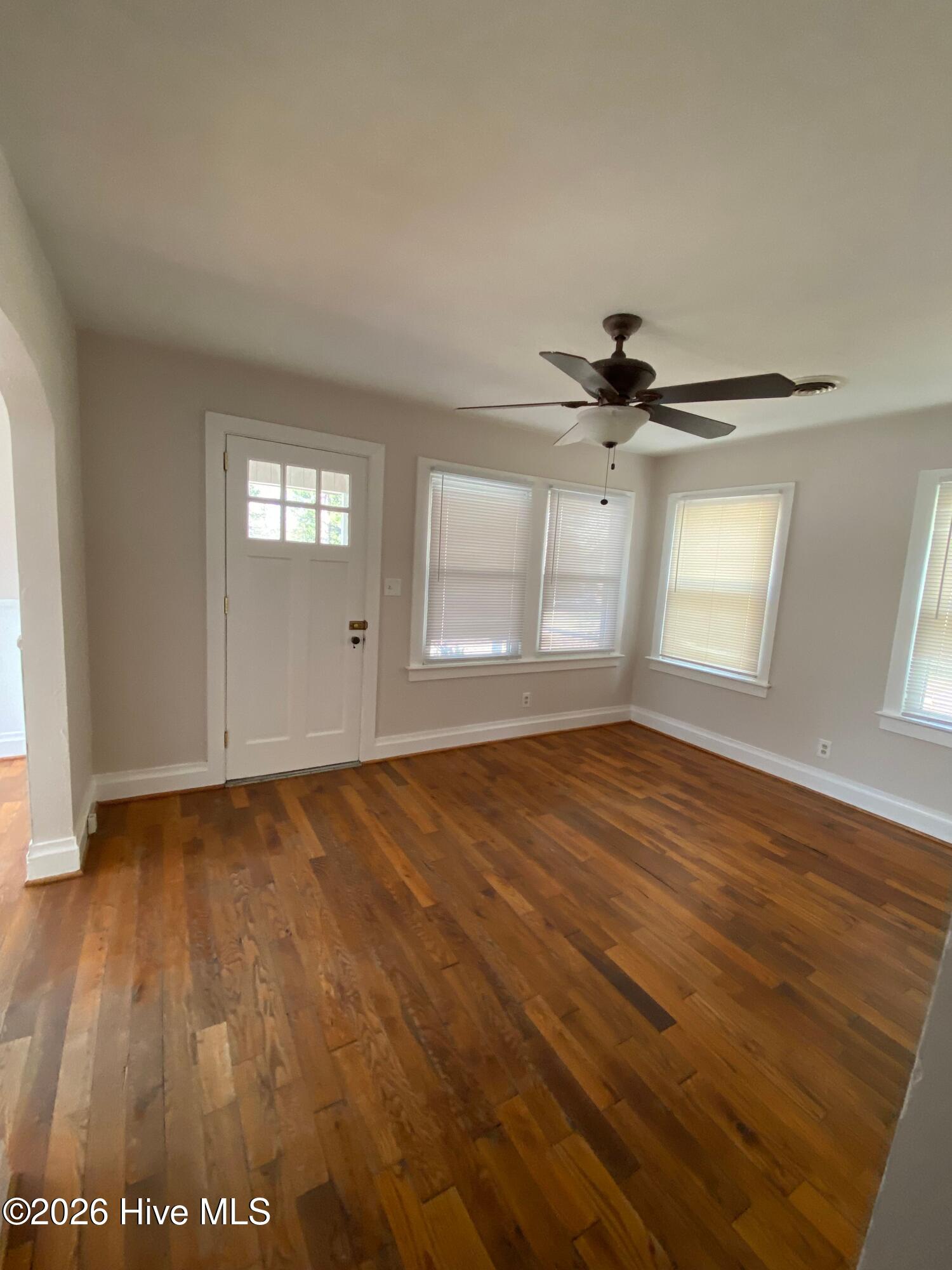 100565723 | Photo 10