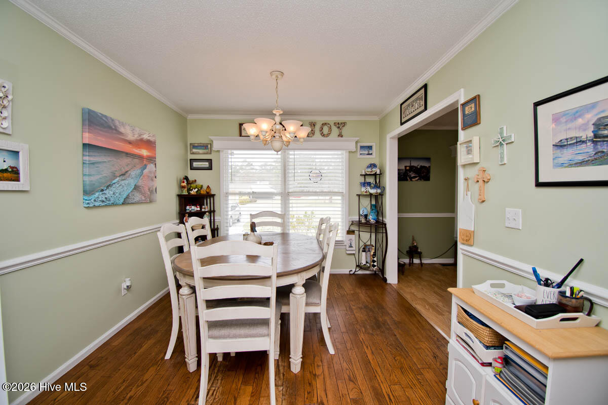915 Sunset Boulevard,Newport