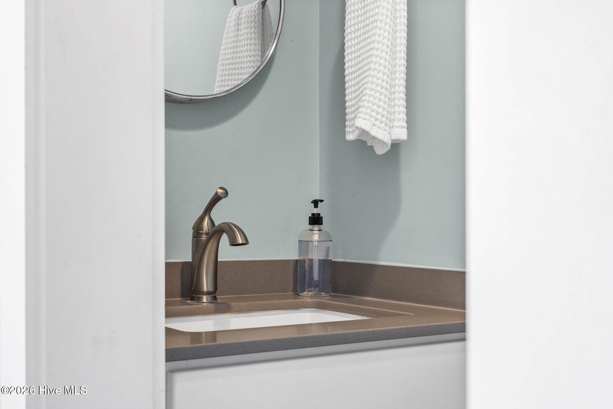 100565689 | Photo 18