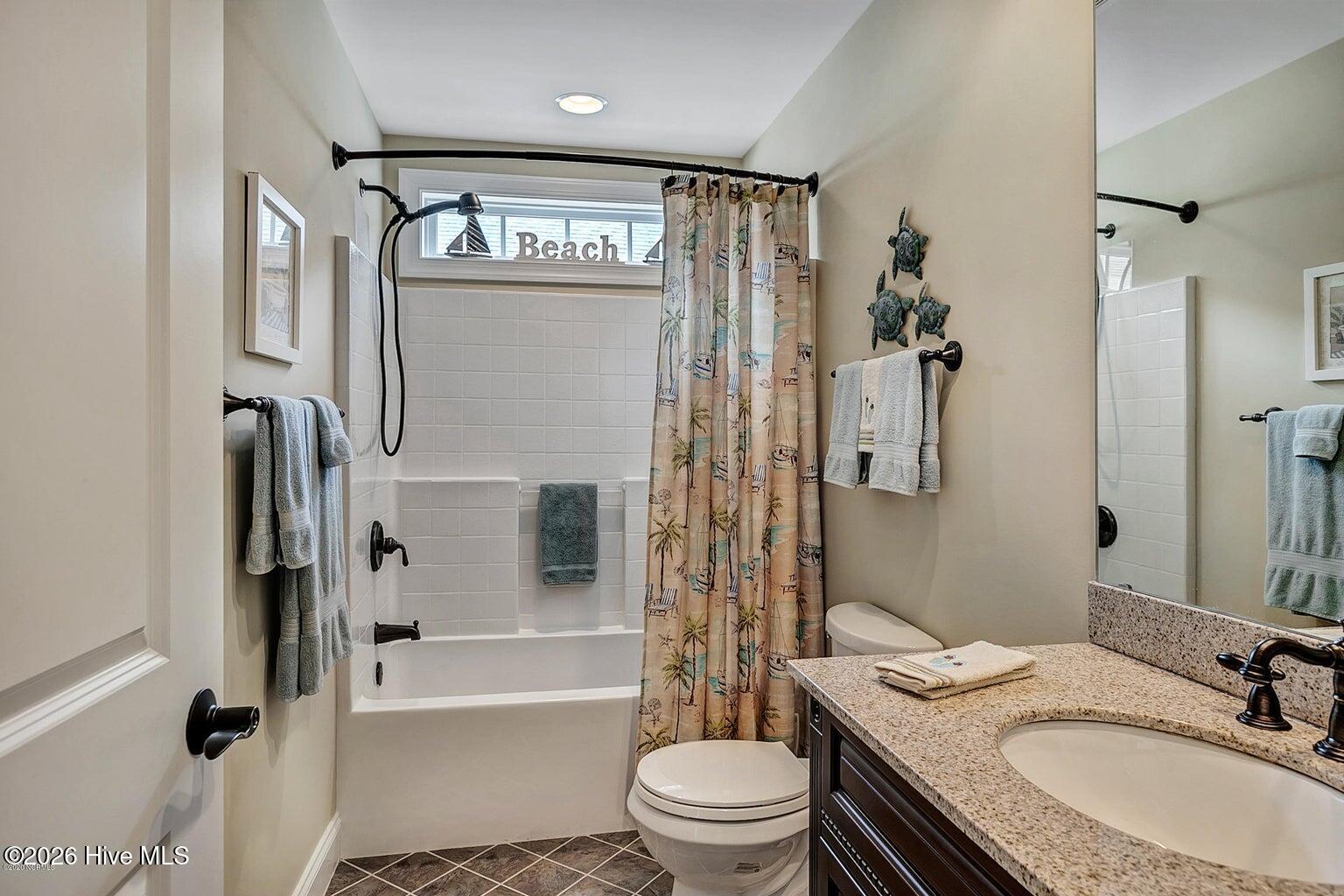 100566076 | Photo 21