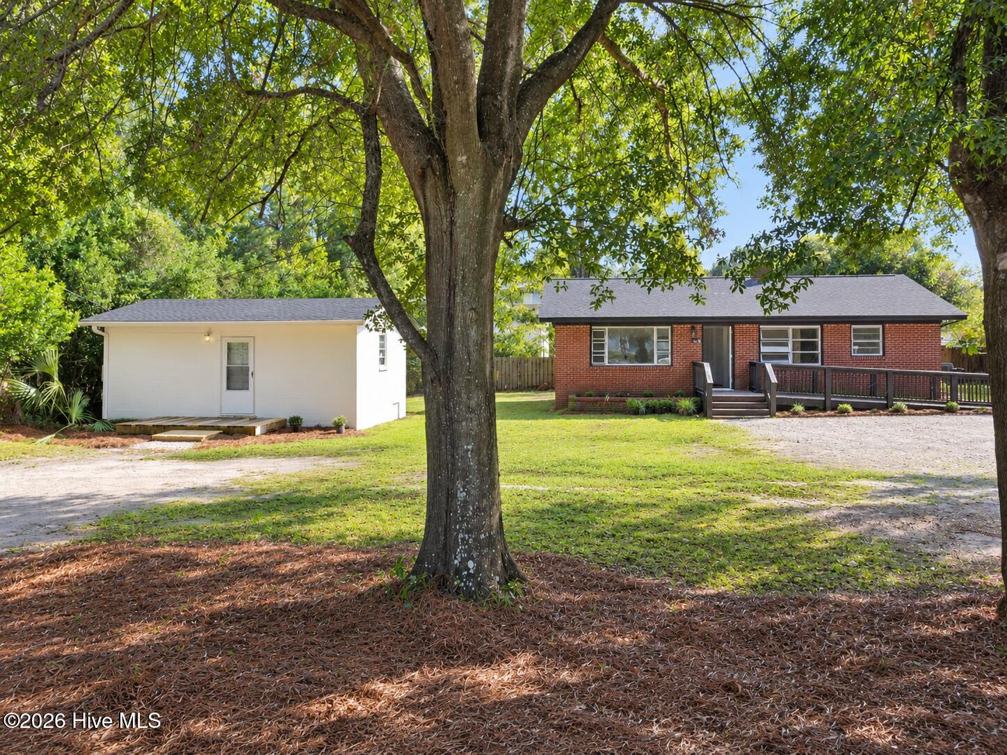 5050 Wrightsville Avenue — listing photograph 3