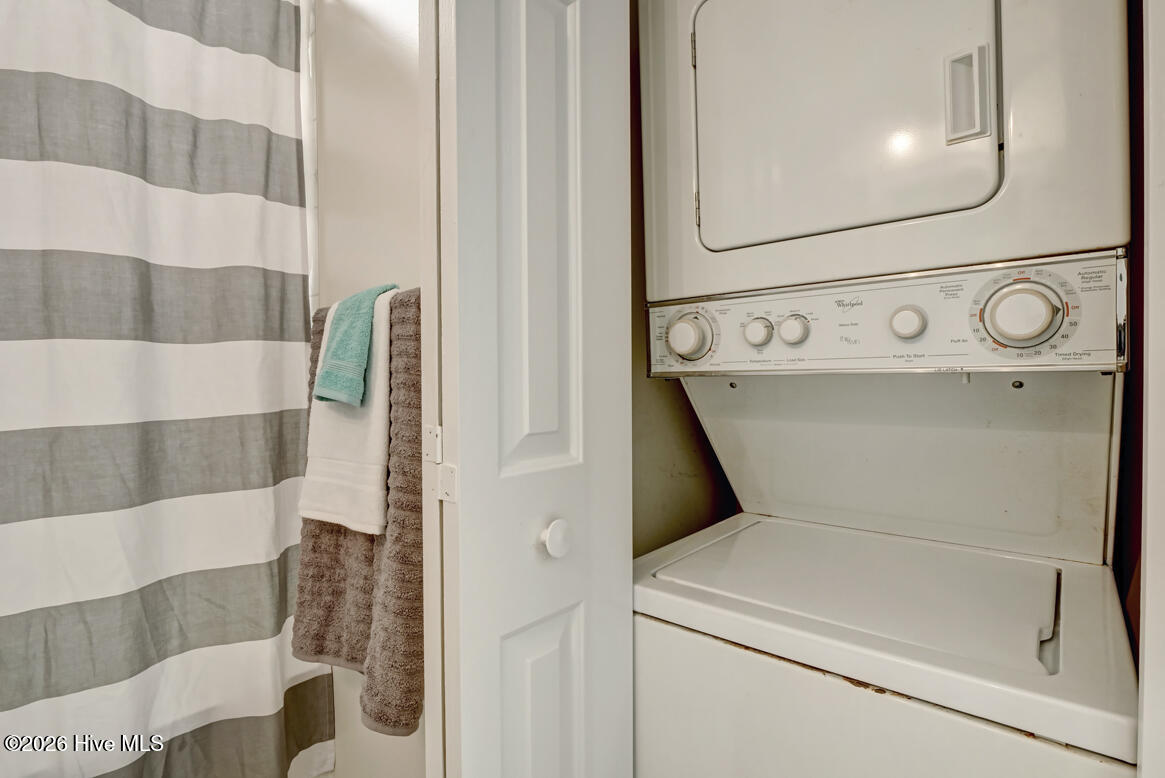 100550252 | Photo 12