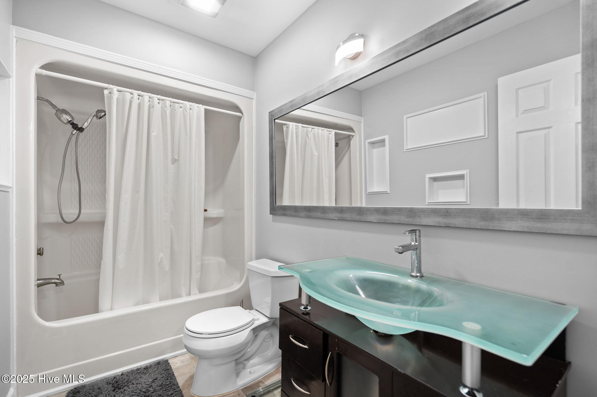 100546041 | Photo 27