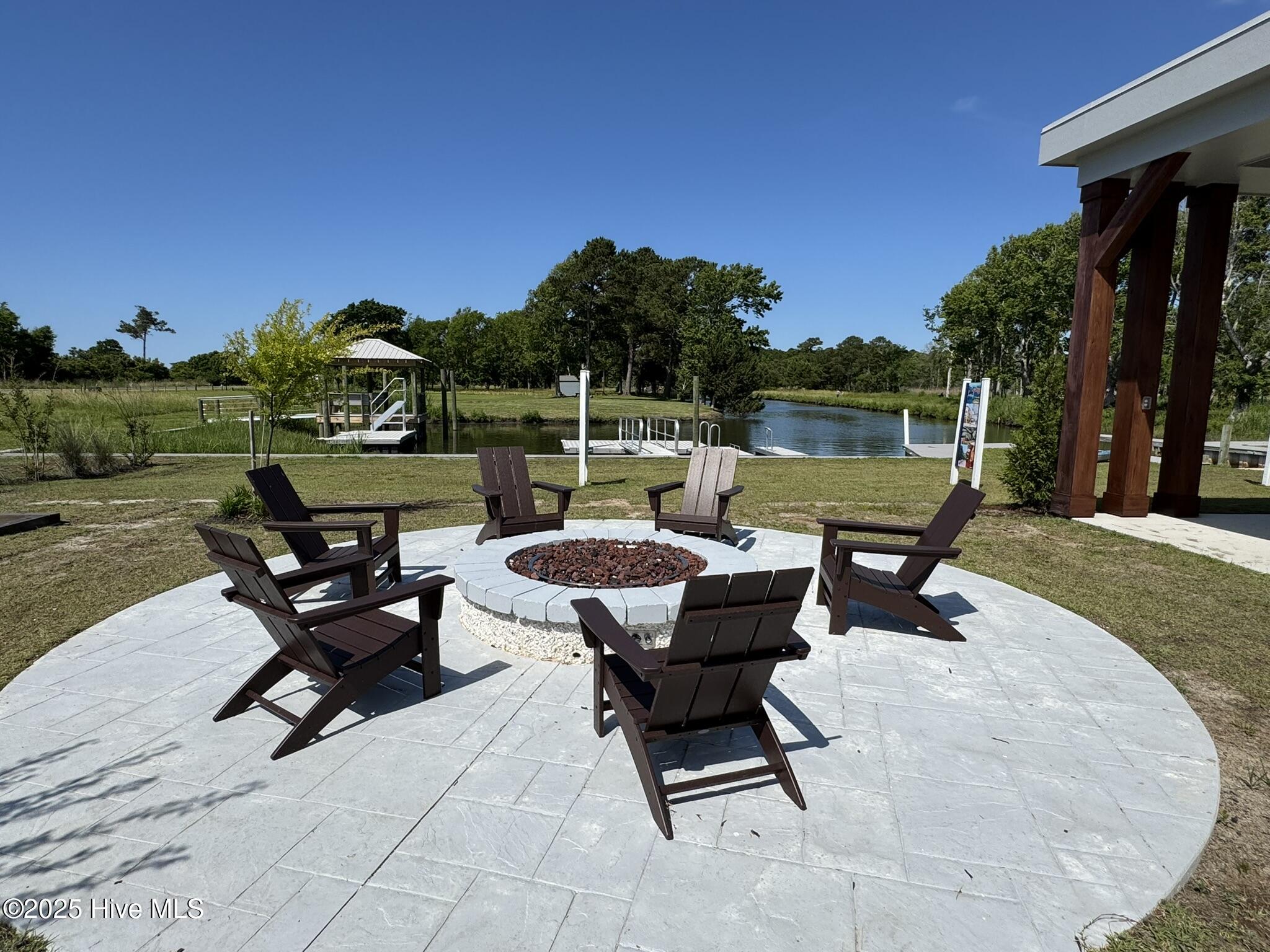 100509634 | Photo 61