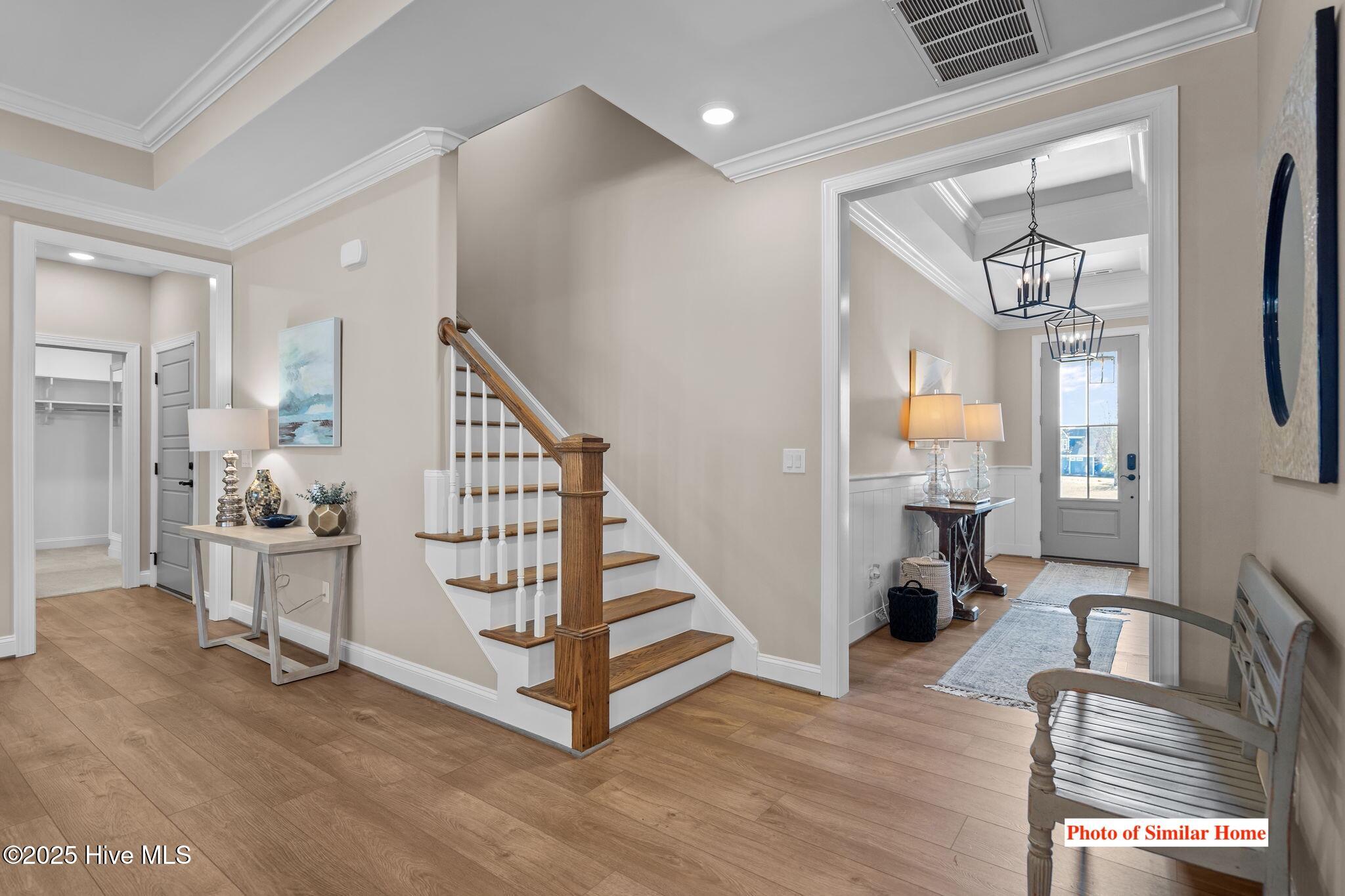 100545835 | Photo 12