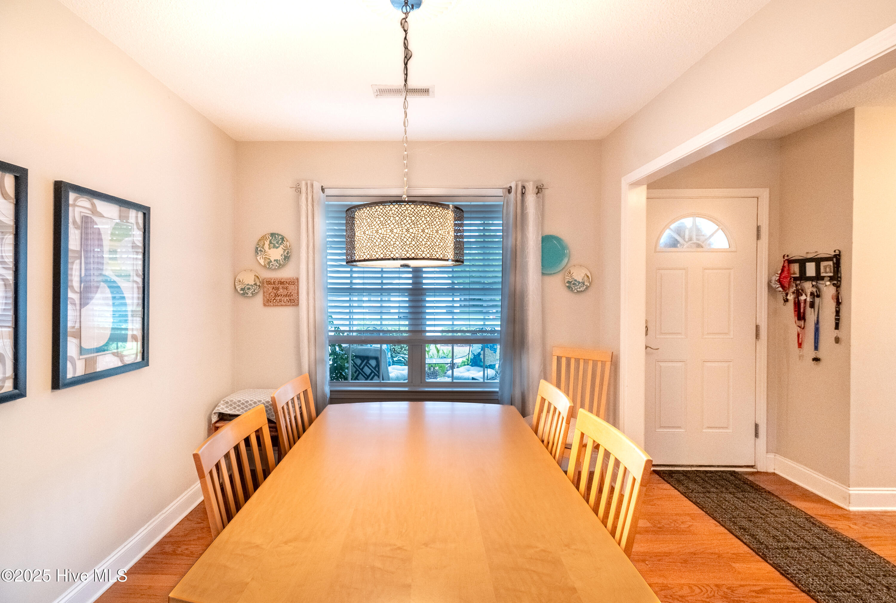 100531155 | Photo 14