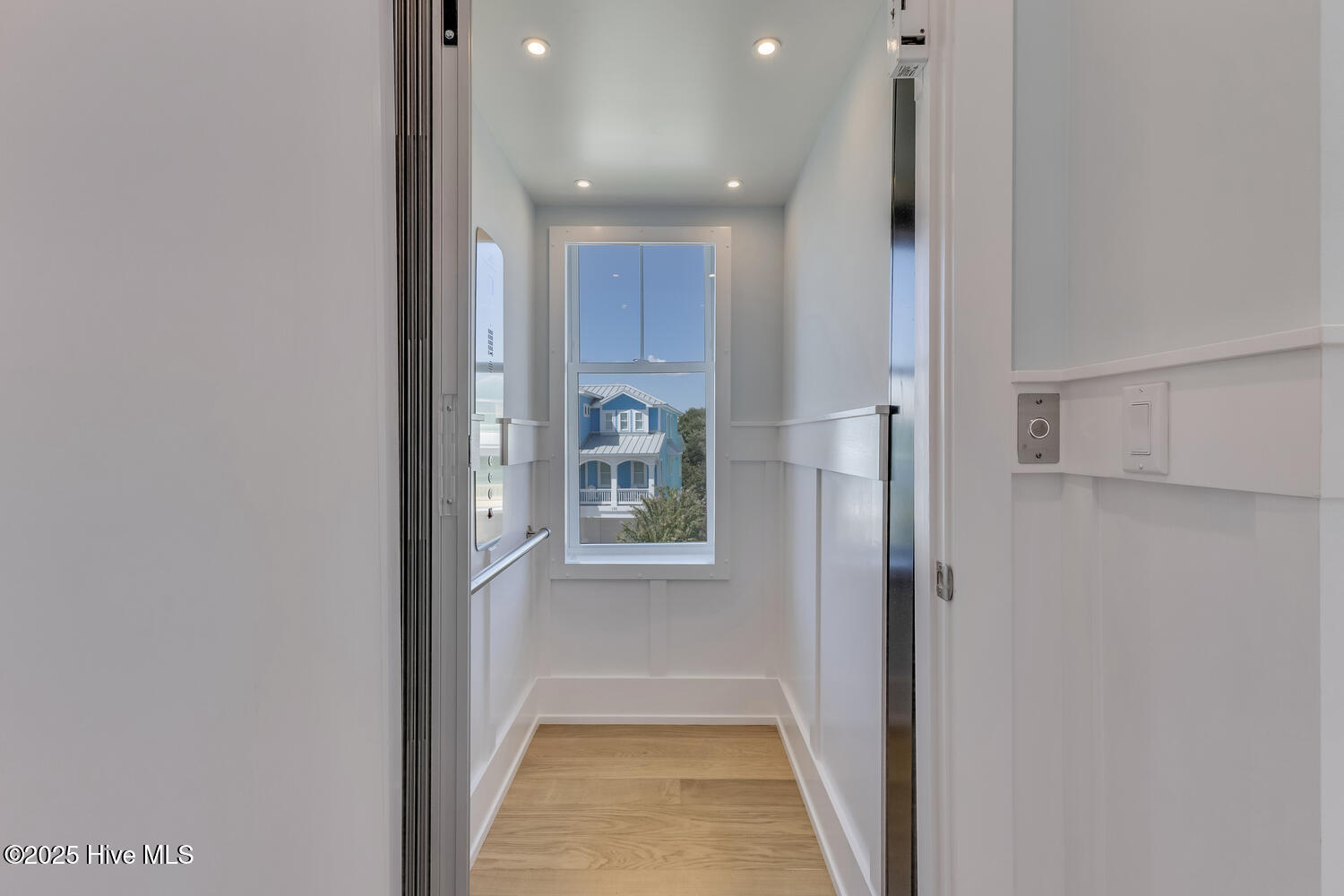 100537523 | Photo 20