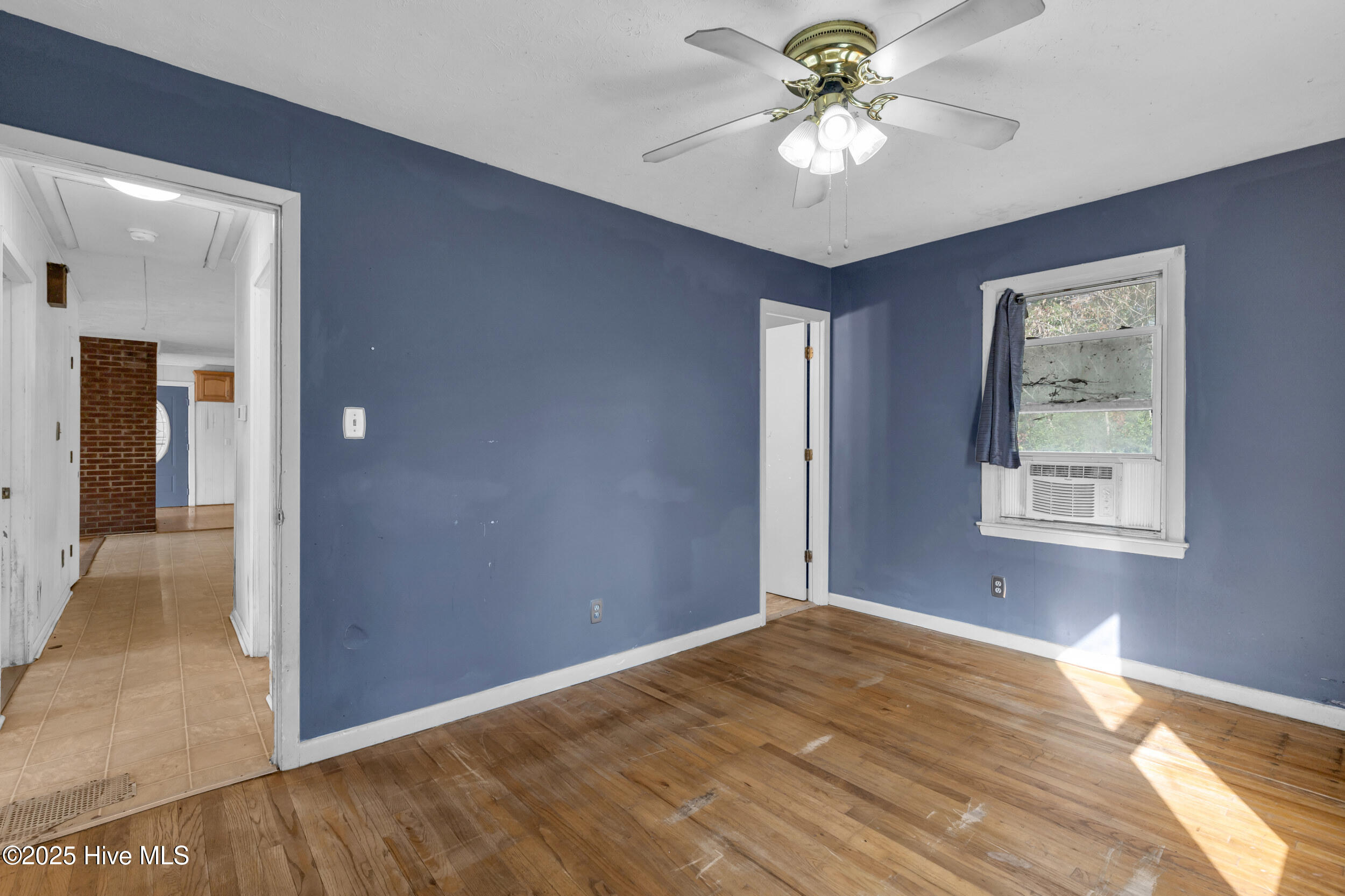 100543256 | Photo 20