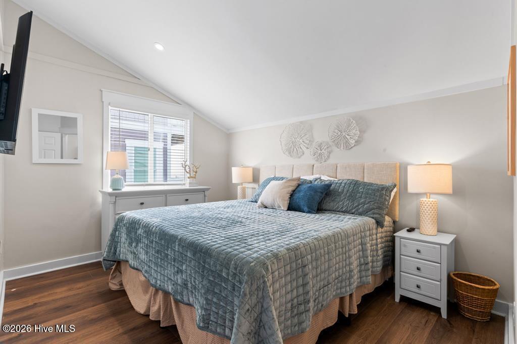 100556593 | Photo 46