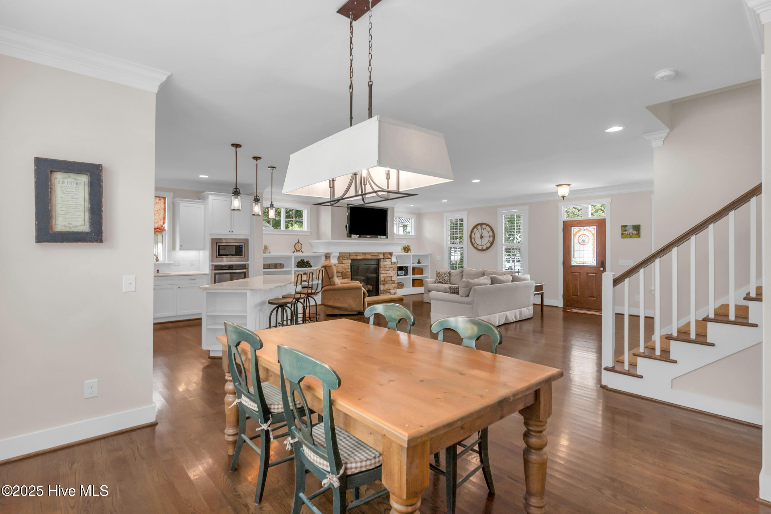 100516979 | Photo 17