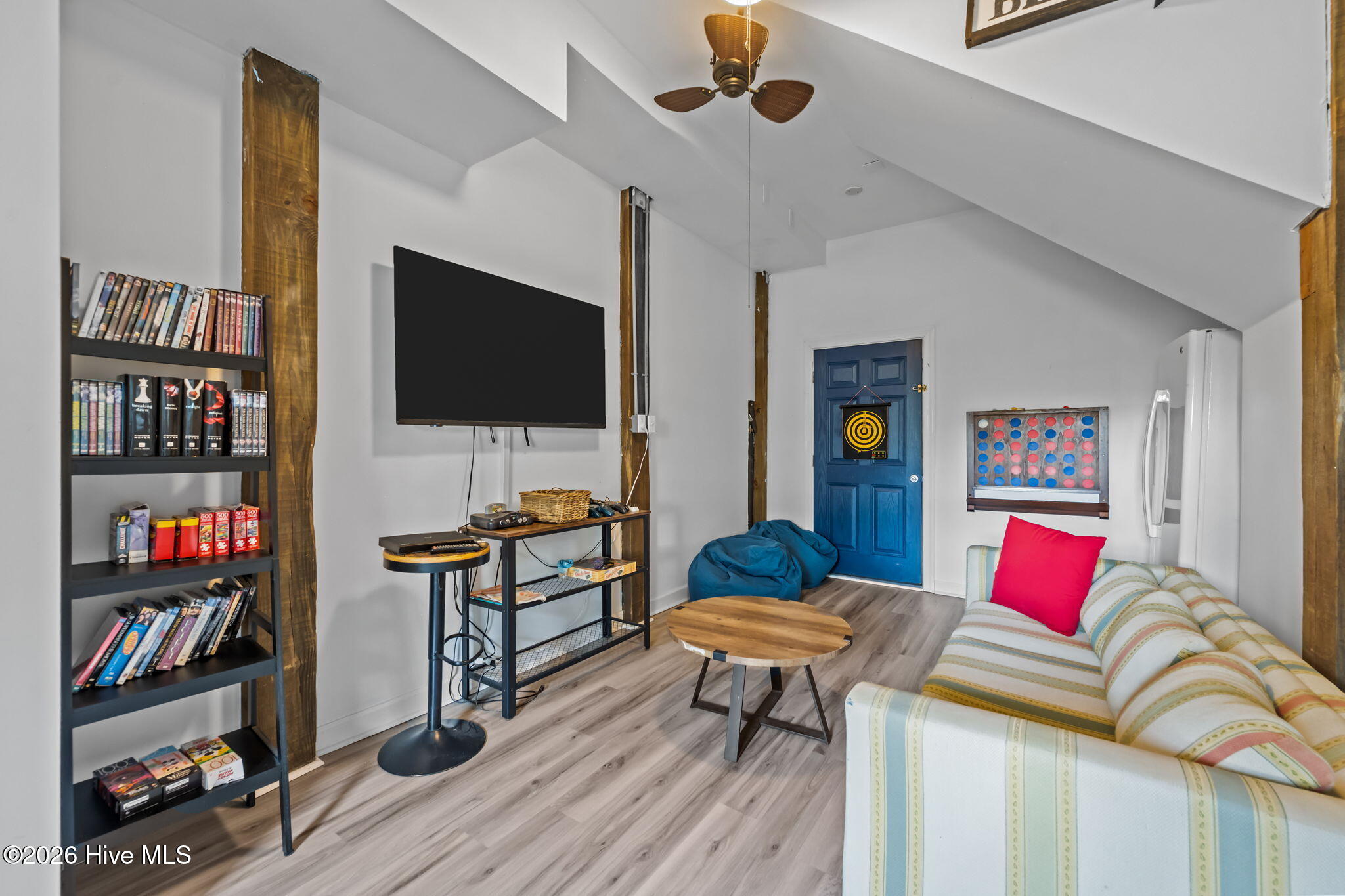 100565208 | Photo 52