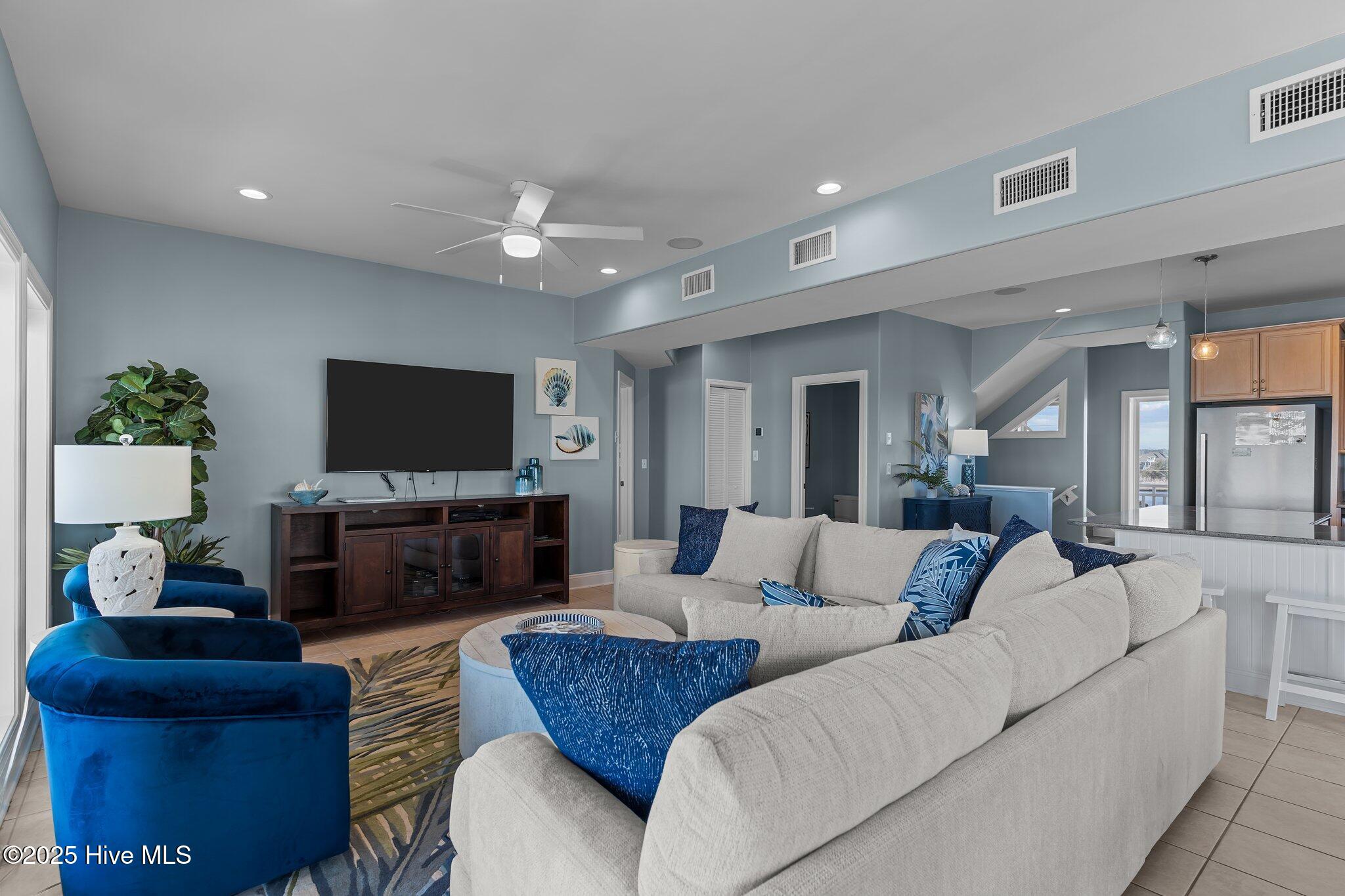 100539376 | Photo 37