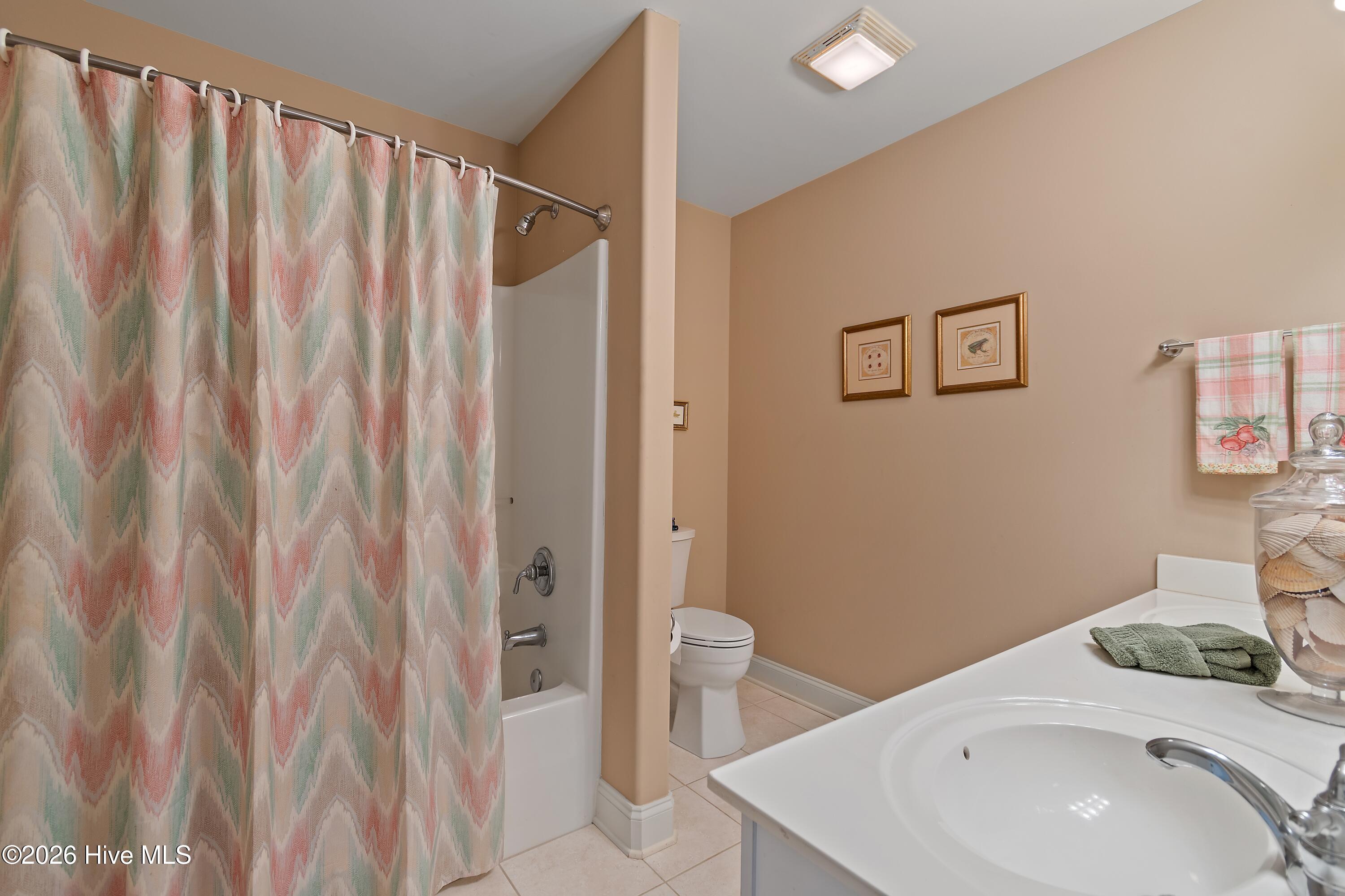 100567309 | Photo 75