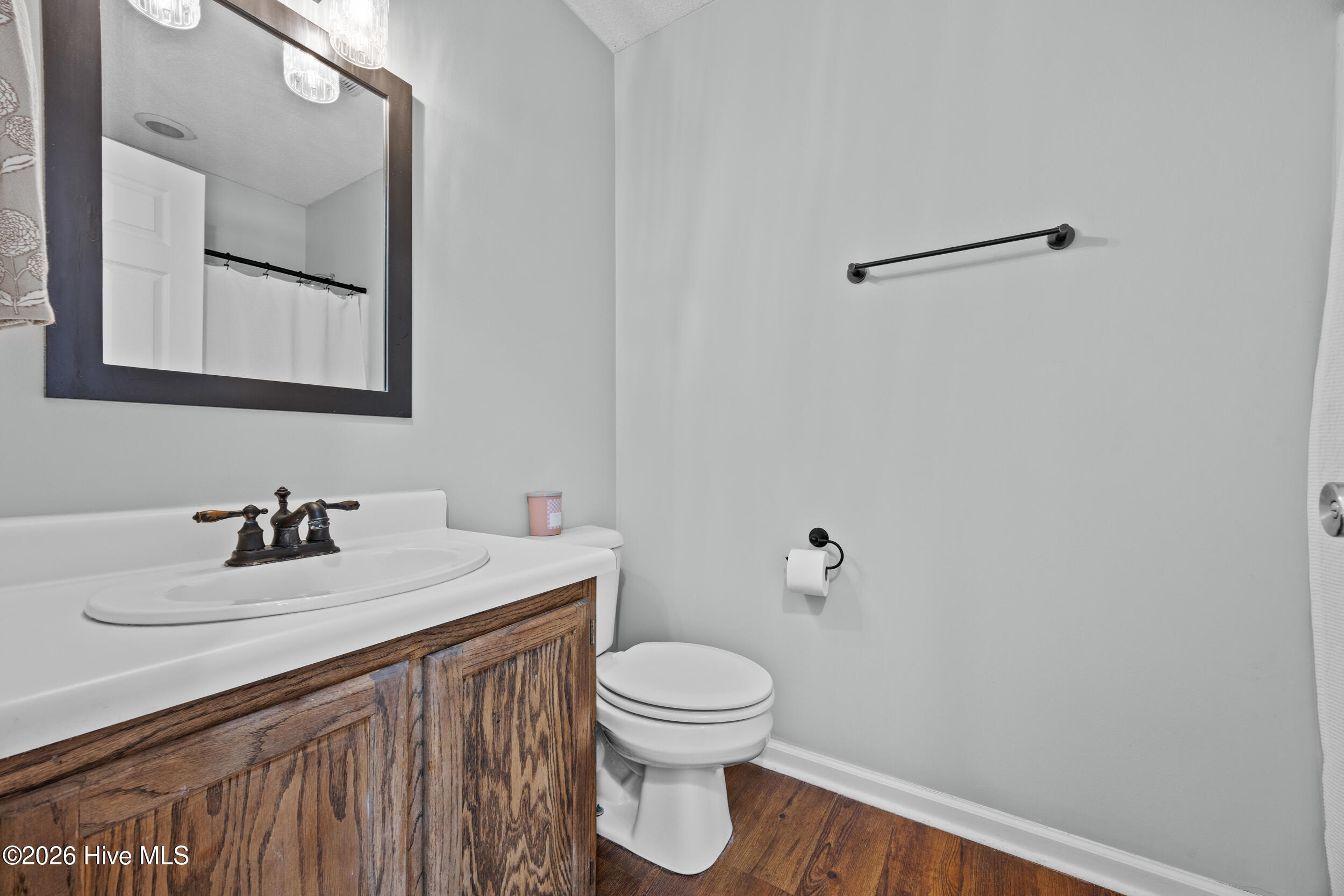 100556766 | Photo 15