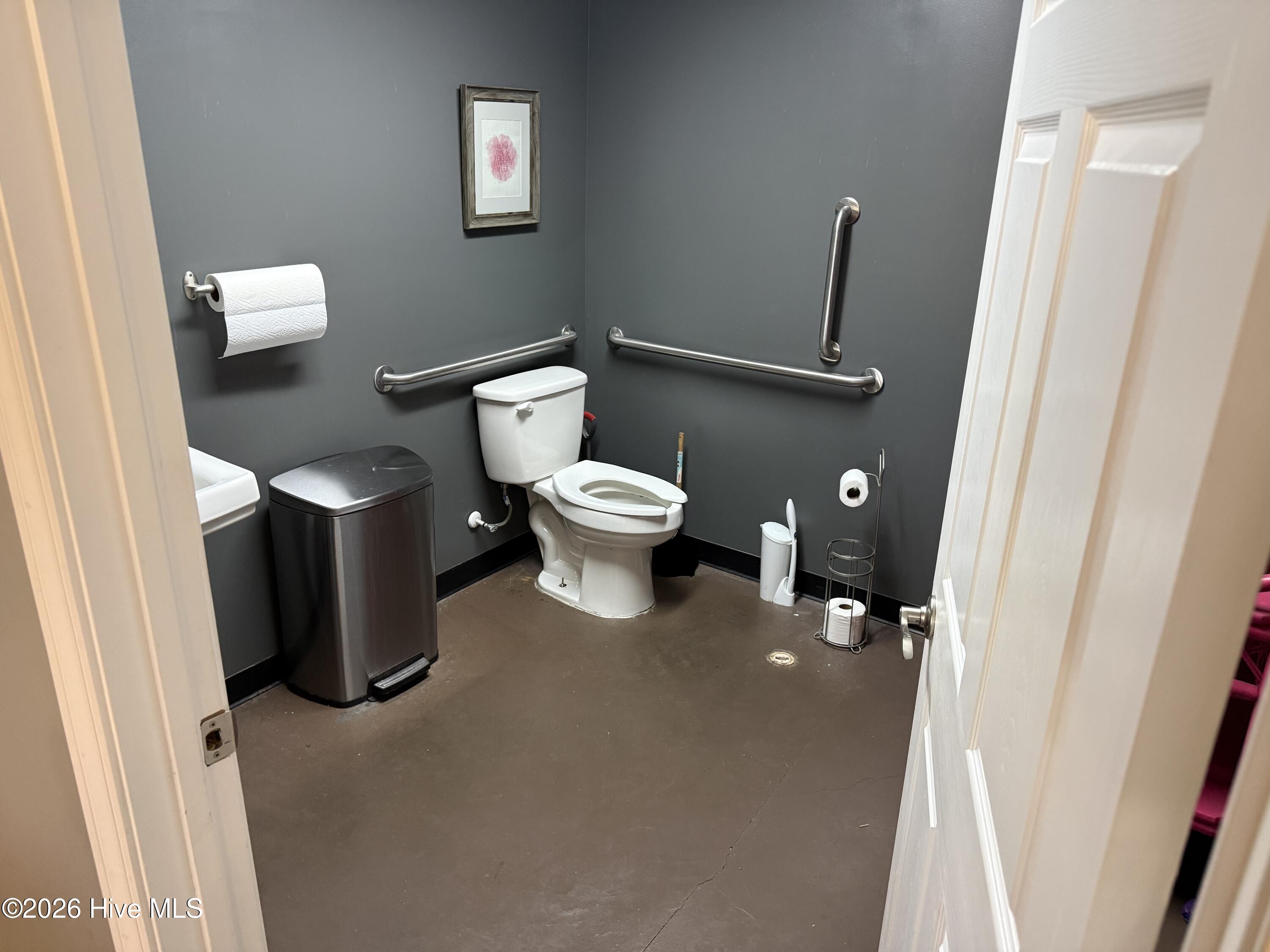 705 W Fire Tower Road, Winterville, NC, 28590