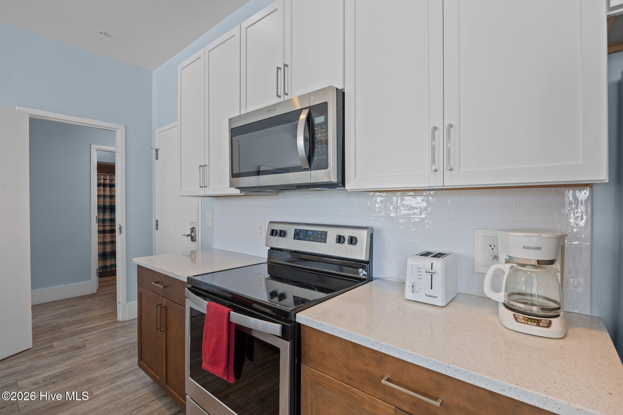 100566225 | Photo 15