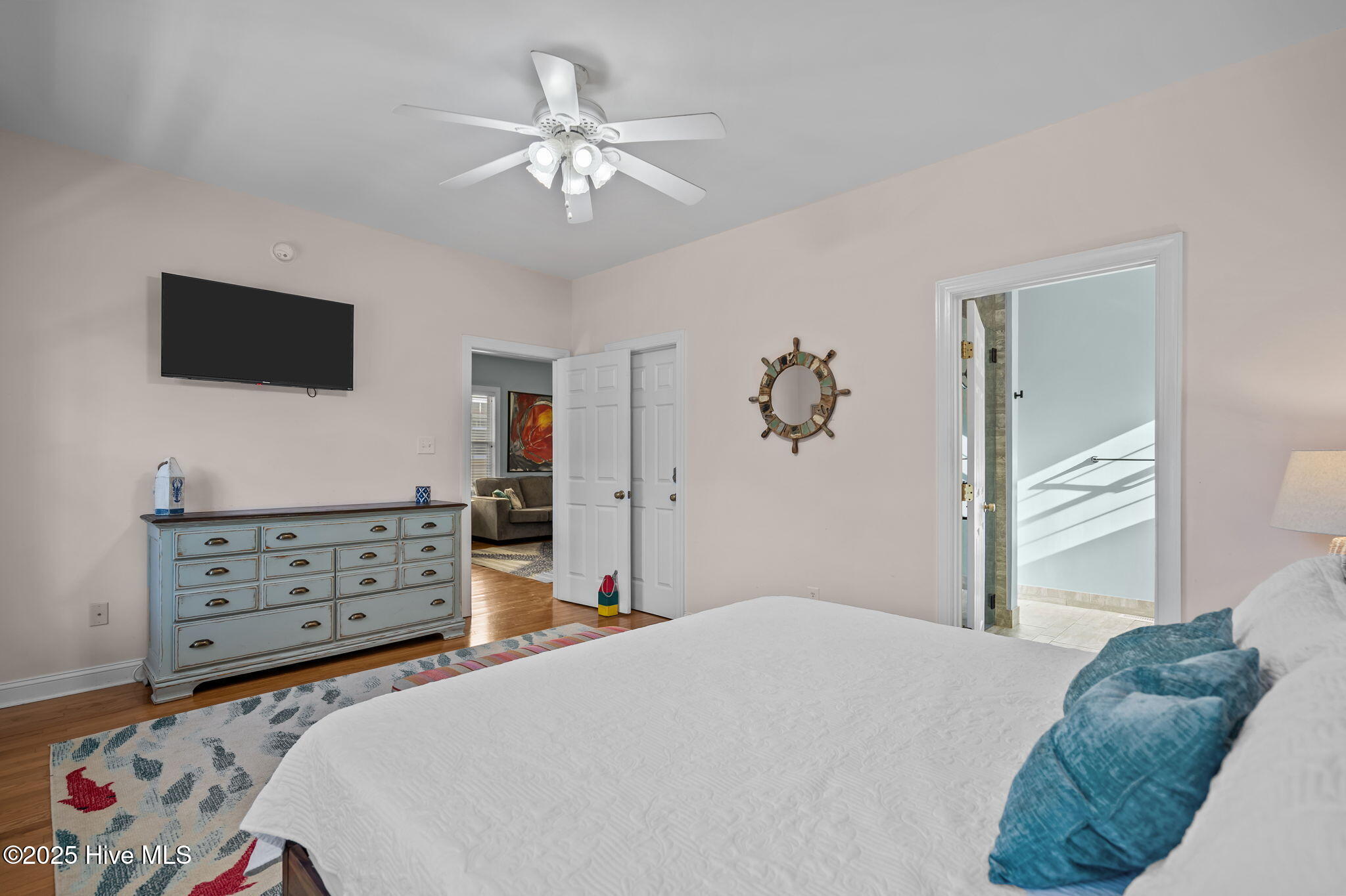 100546584 | Photo 13