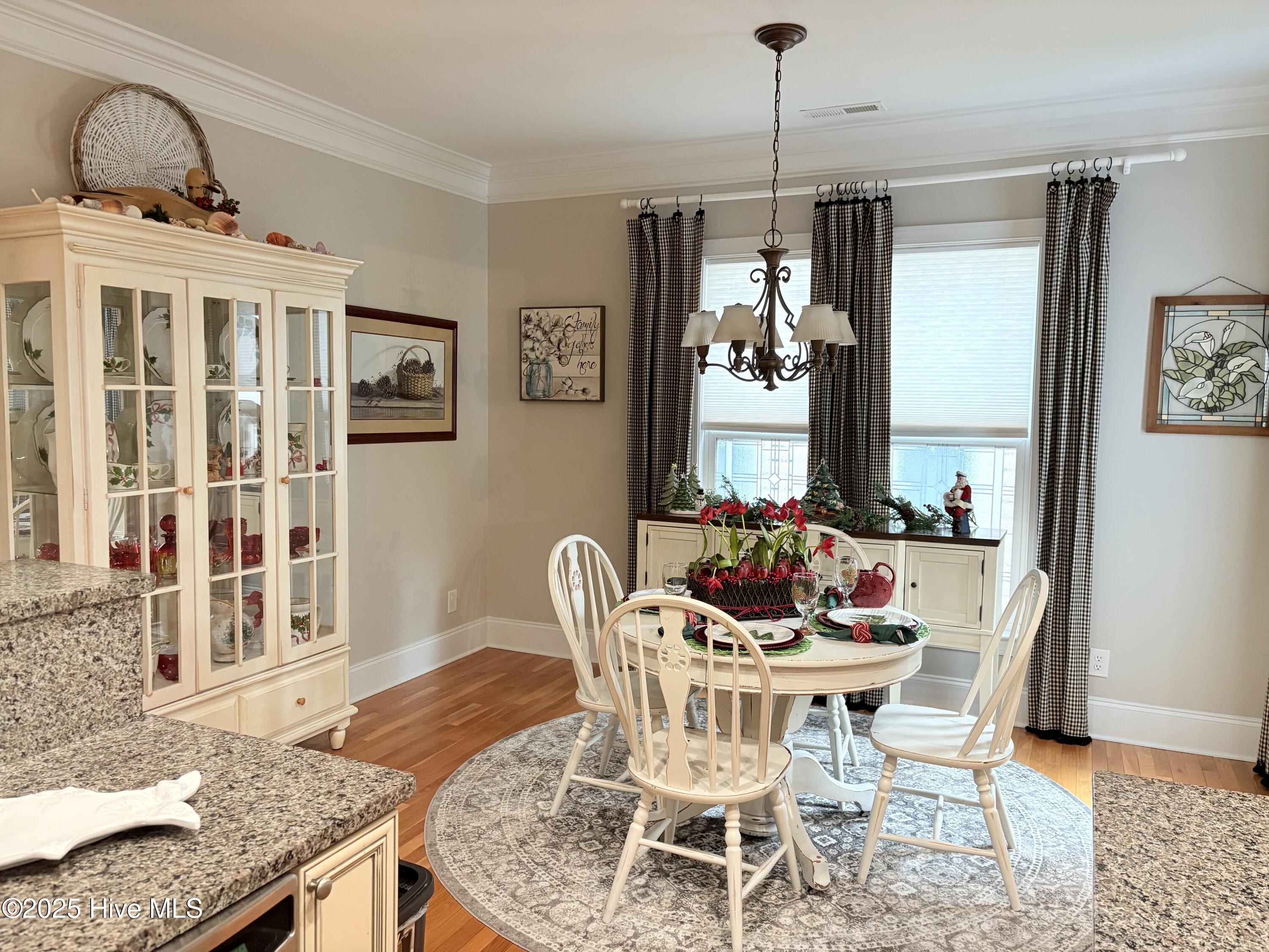 100525982 | Photo 17