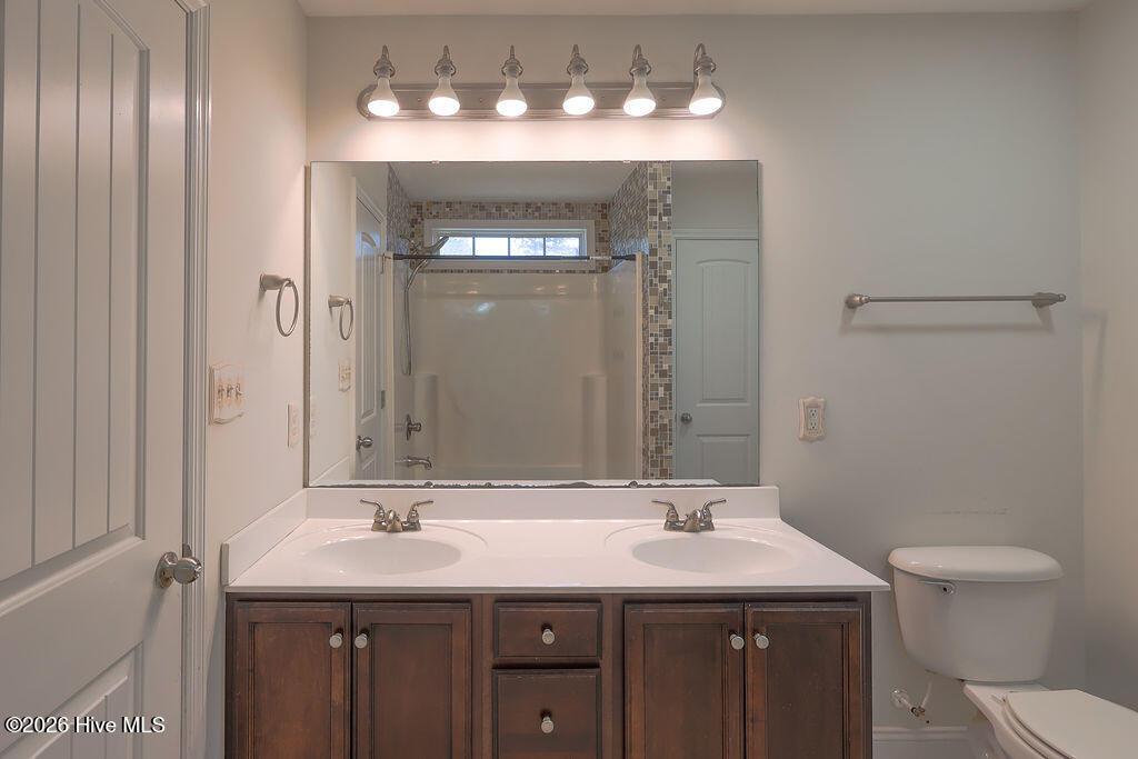 100548131 | Photo 26